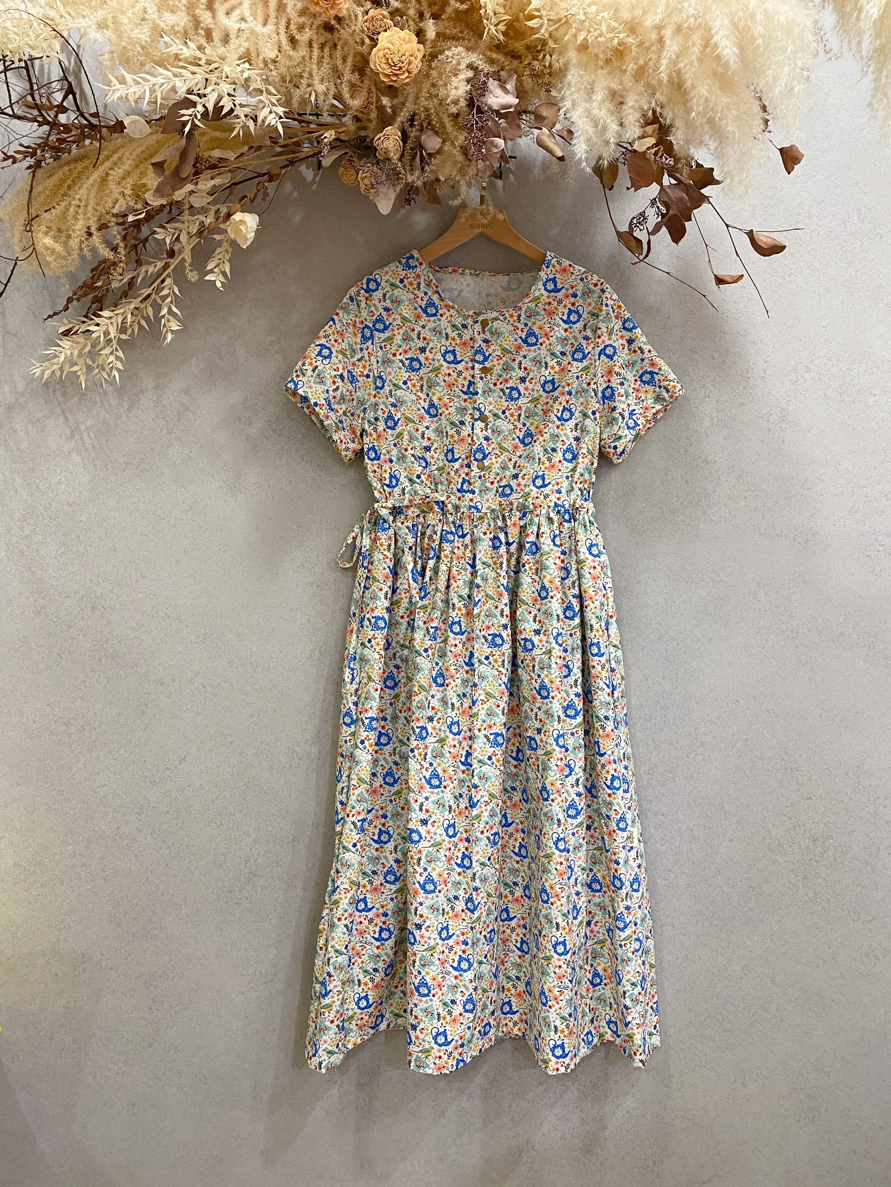 雛菊小茶壺 媽咪法式收腰短袖長洋裝