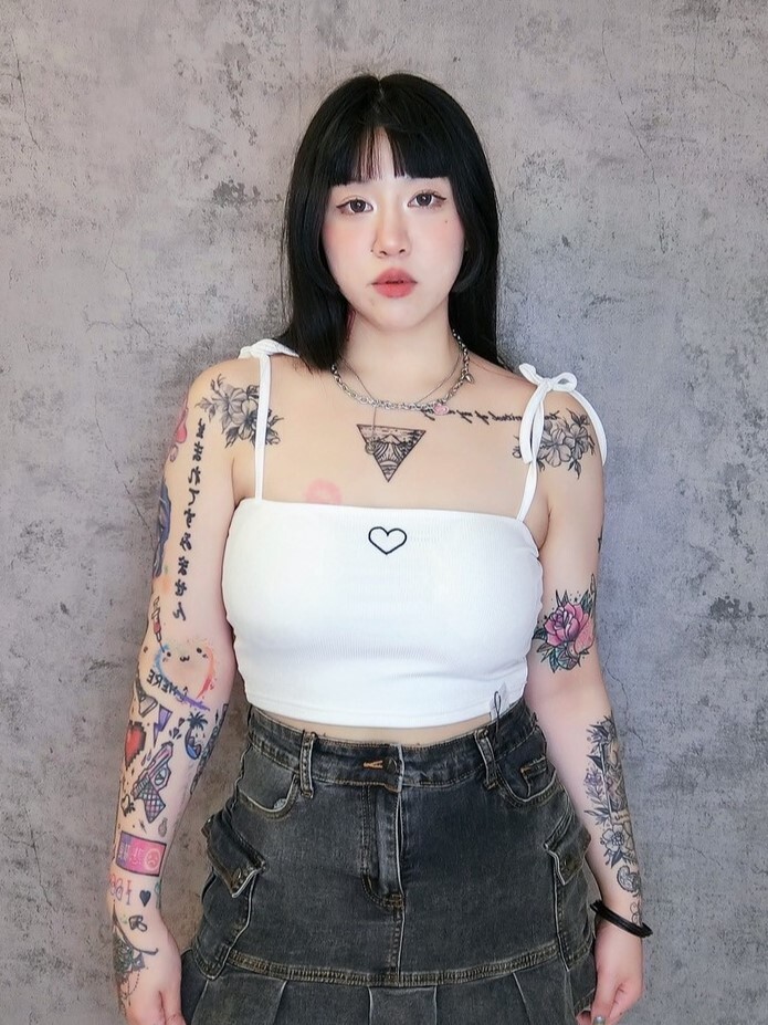 刺繡愛心平口綁帶小可愛