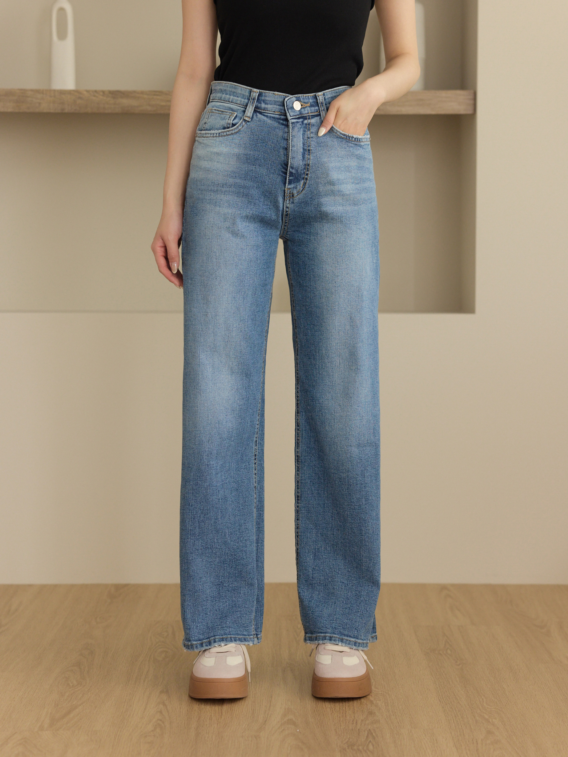 極顯瘦彈性側開衩牛仔褲