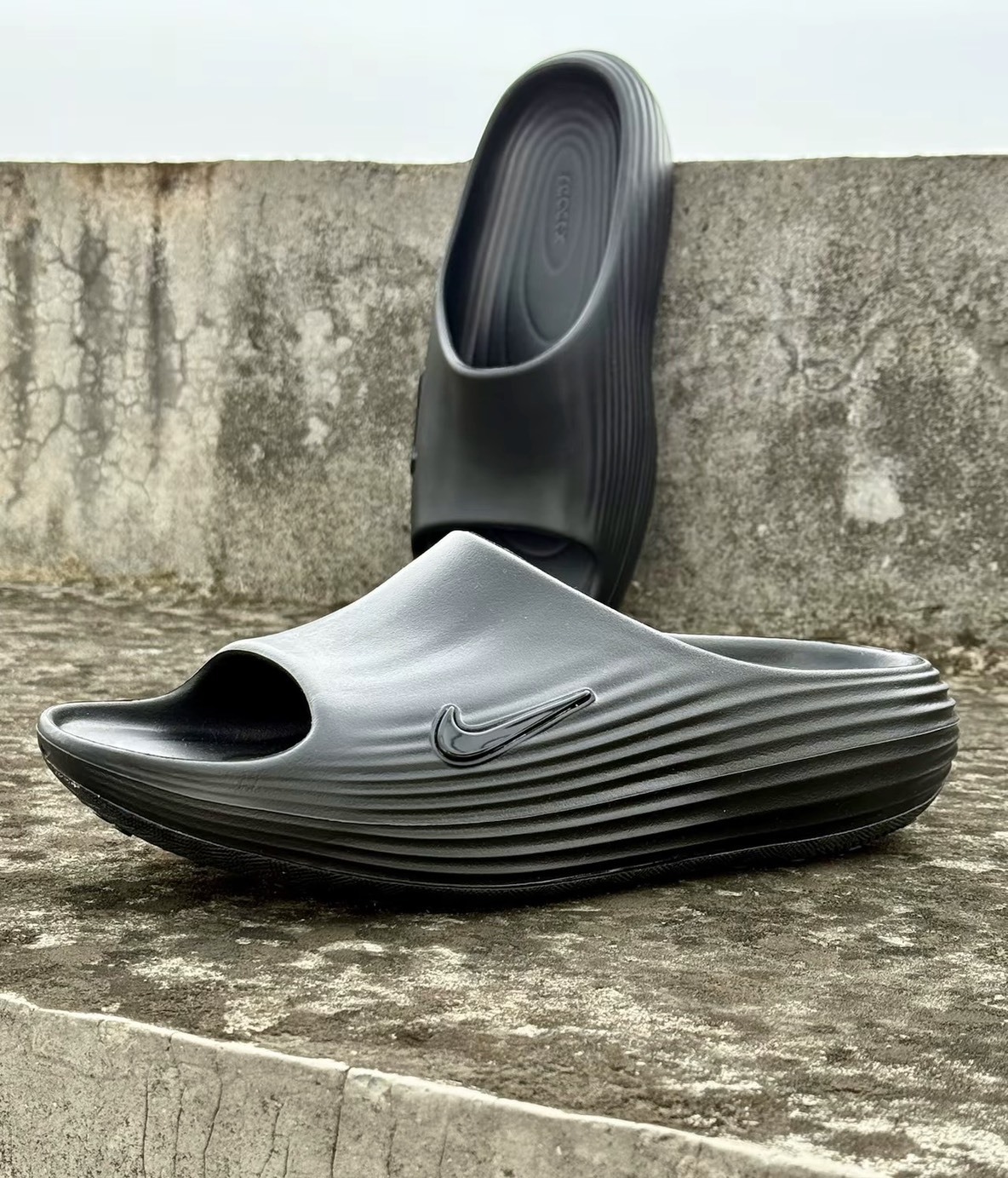 <現貨> Nike ReactX Rejuven8 Side Black 防滑防磨 一字拖鞋 黑色 HV4479001