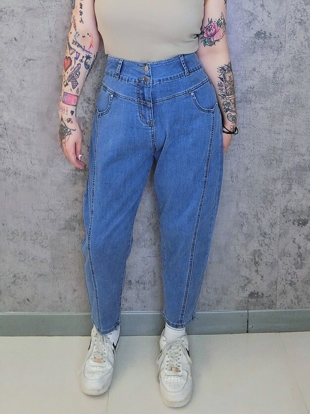 雙排釦造型割線彎刀褲