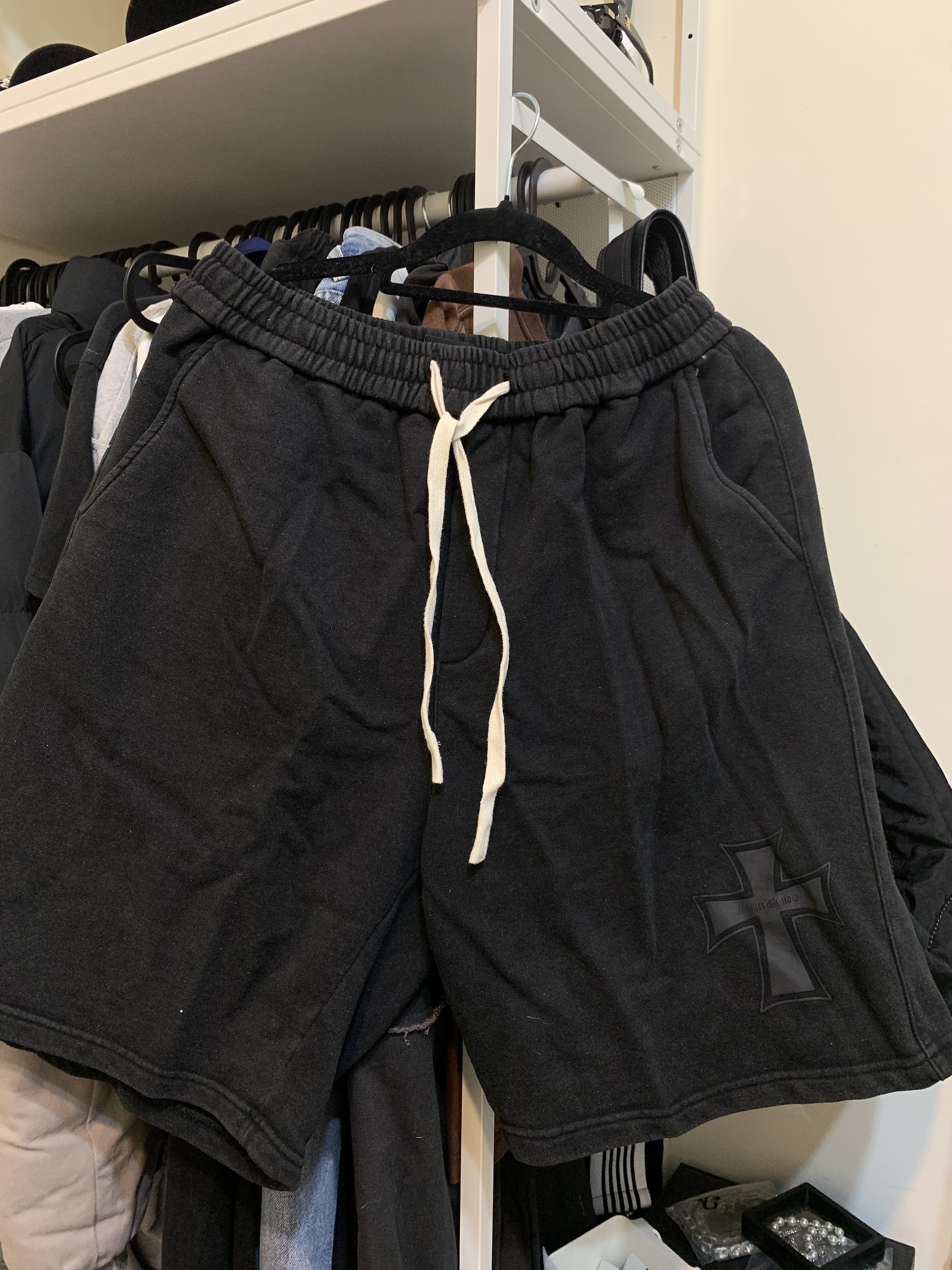 十字 抽繩 炭灰 棉短褲