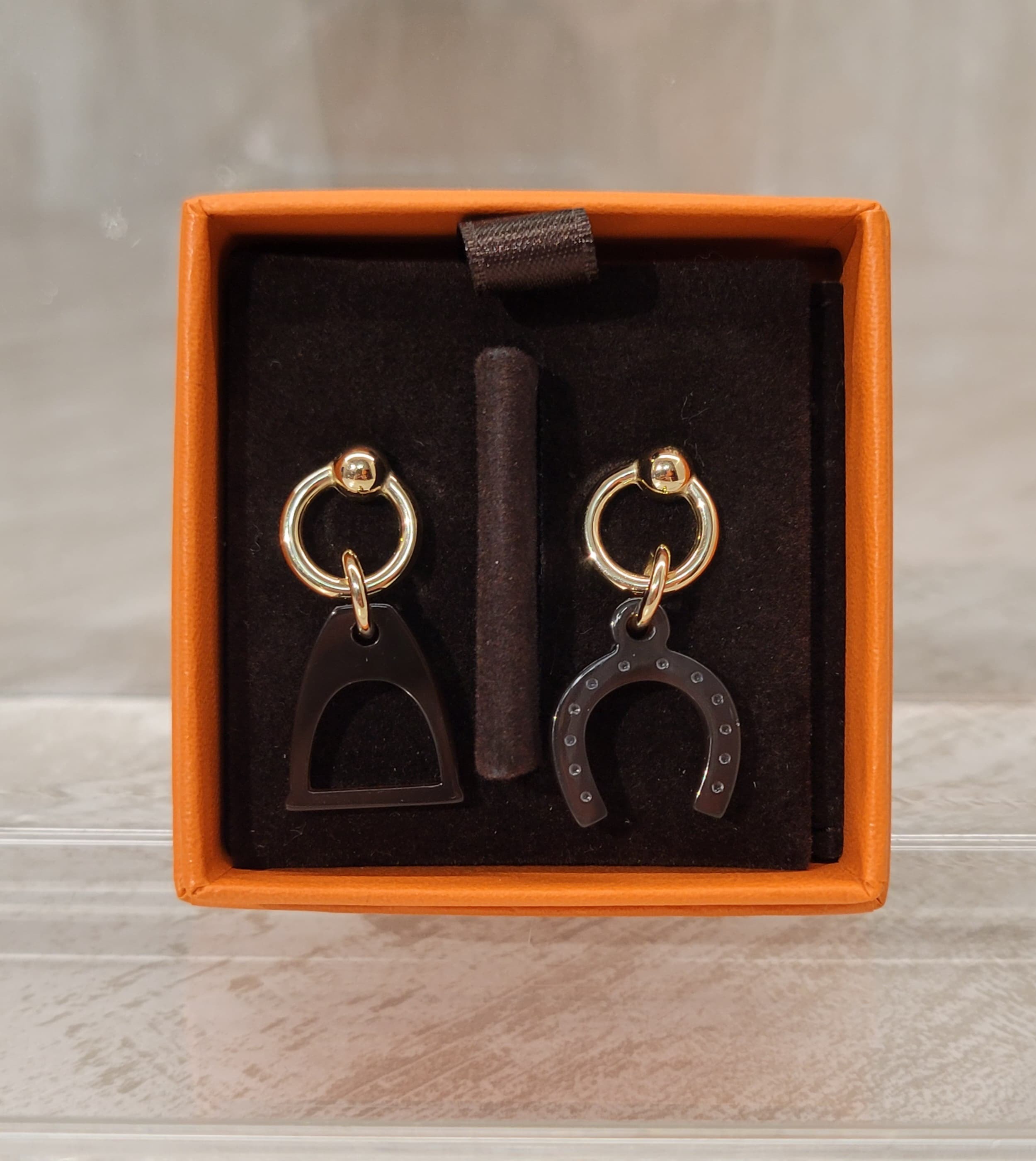 98%NEW HERMES AMULETTE EQUESTRE EARRINGS