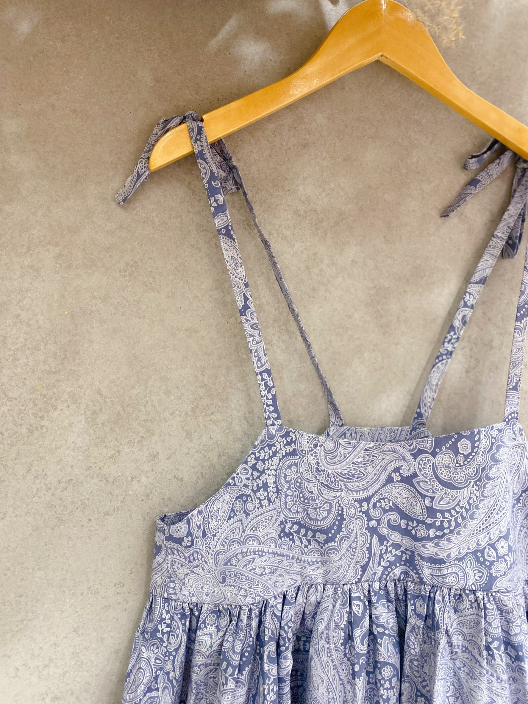 燙銀禪繞畫 媽咪吊帶短洋裝