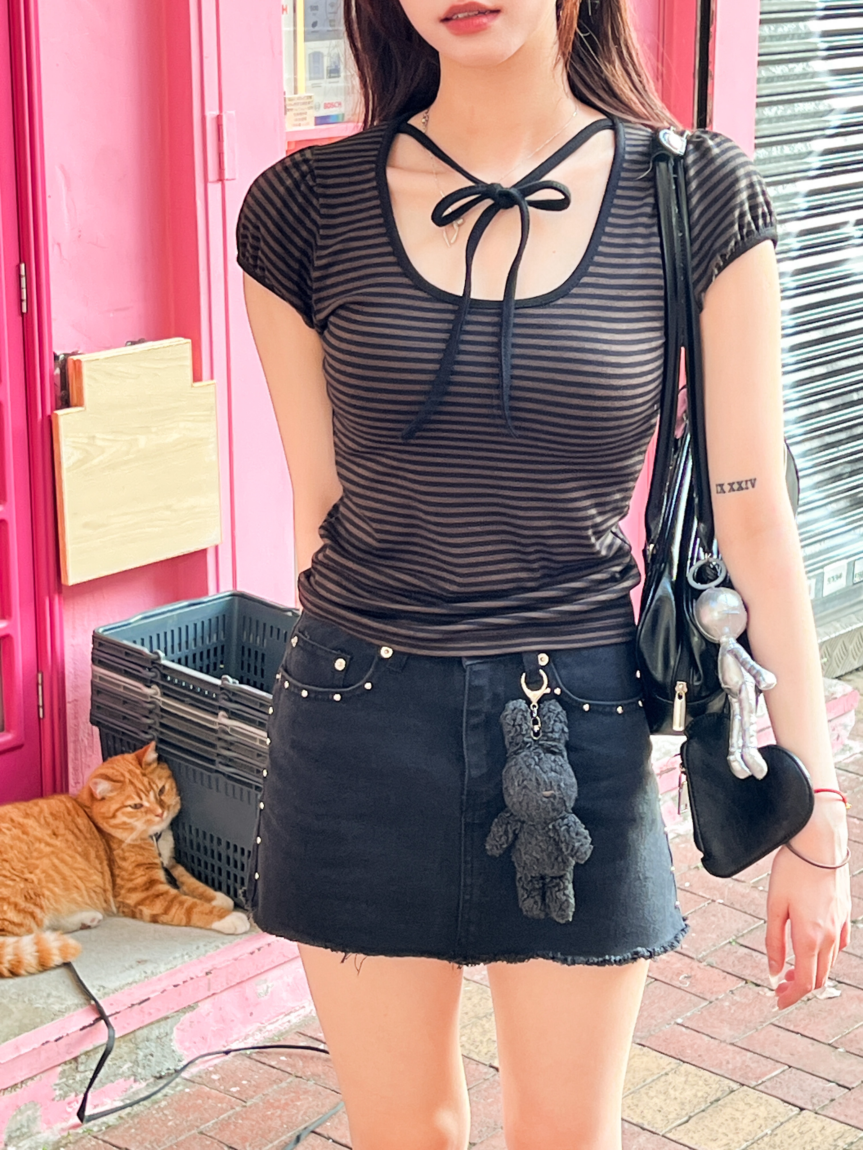 條紋泡泡袖綁帶上衣