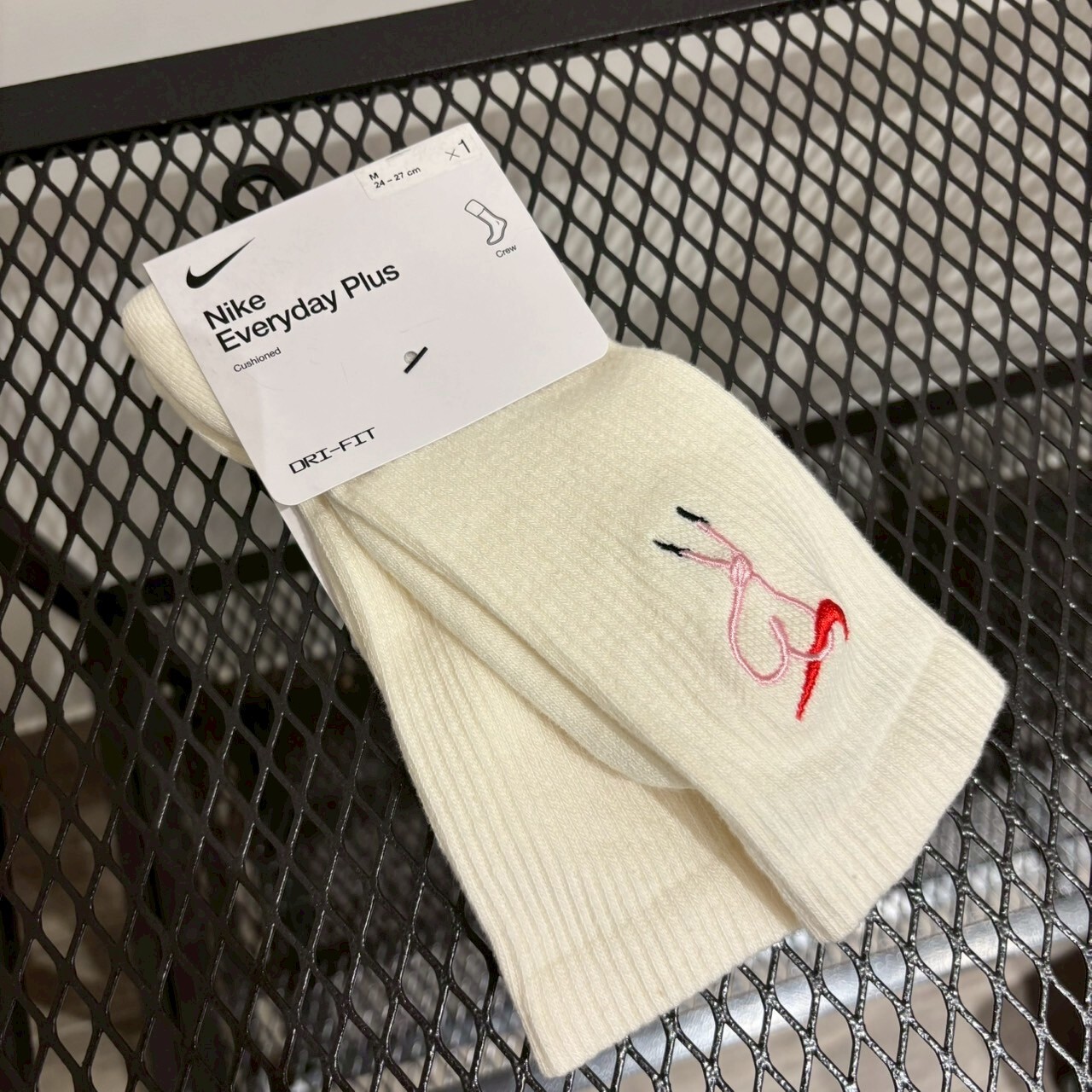 Nike everyday plus 情人節限定 愛心鞋帶 刺繡 長襪  HJ9381-133