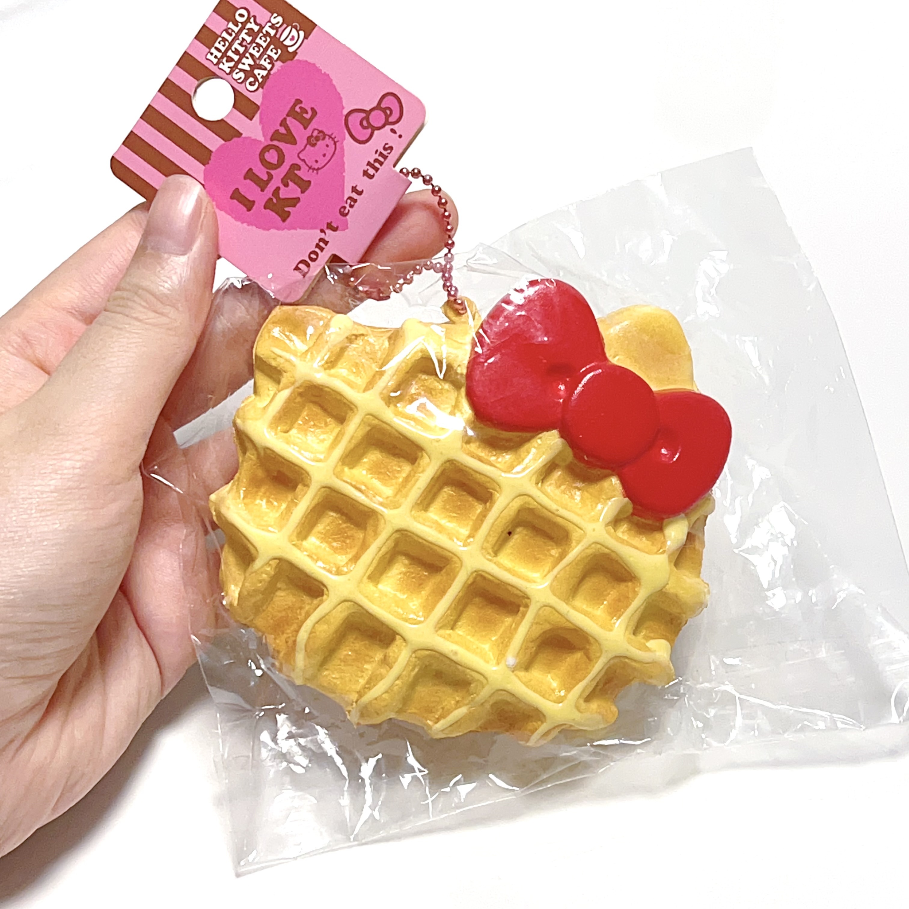 2010 Hello Kitty Sweet Cafe waffle squishy