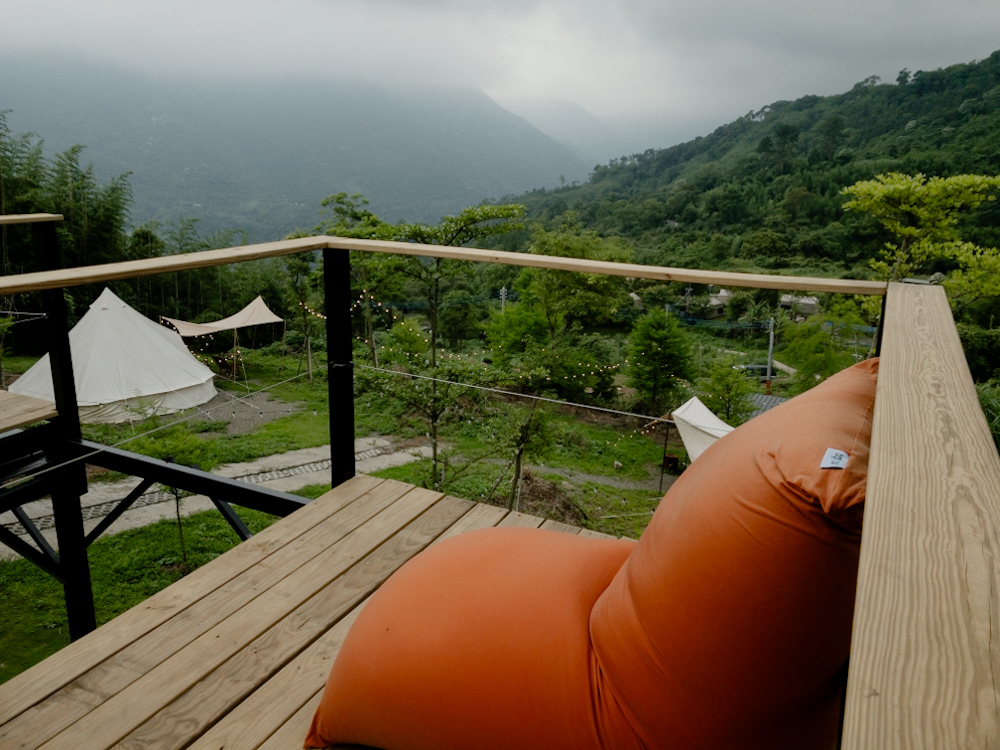 懶人露營新竹,營火區,yogibo懶骨頭