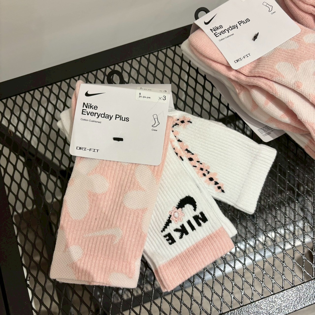 Nike Everyday Plus 日系 櫻花粉 三入組長襪  DH6297-904