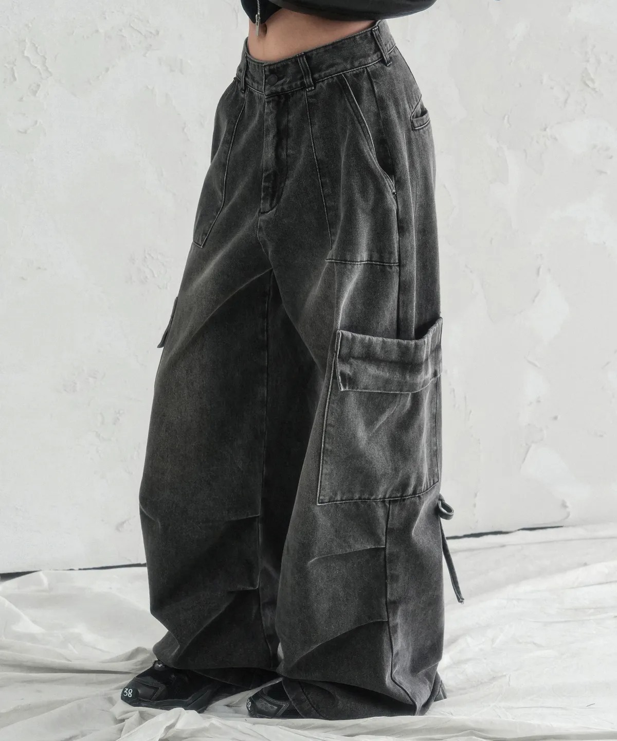 AVANDRESS Accent Back String Pants