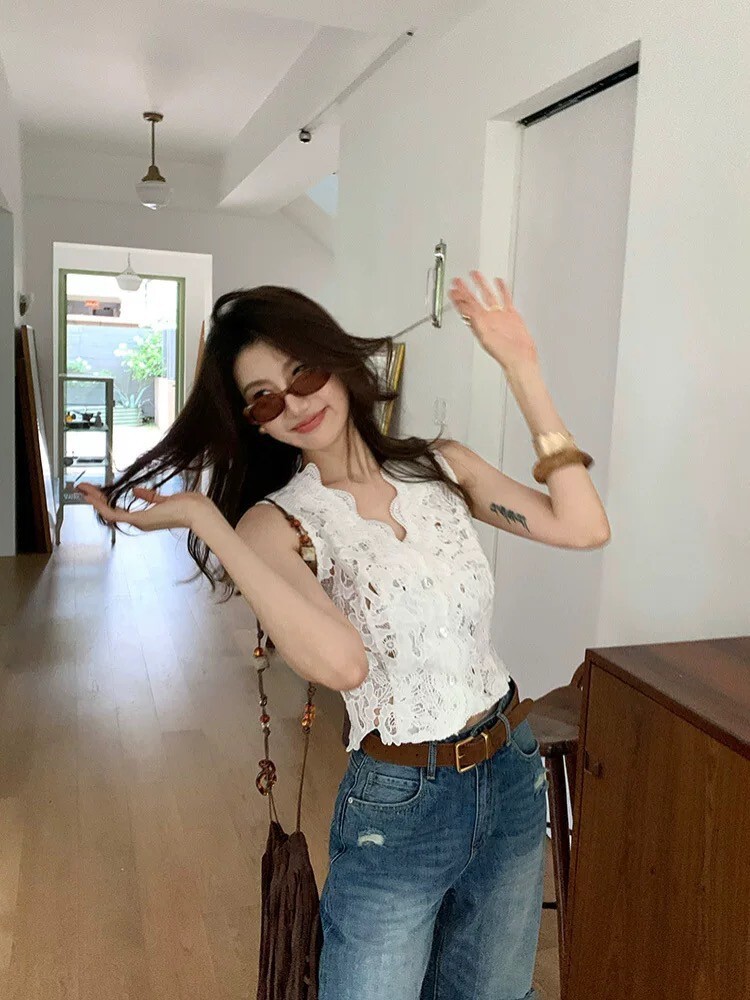 花瓣滾邊V領排釦優雅蕾絲背心S-L / 2色 (Elegant & Love)