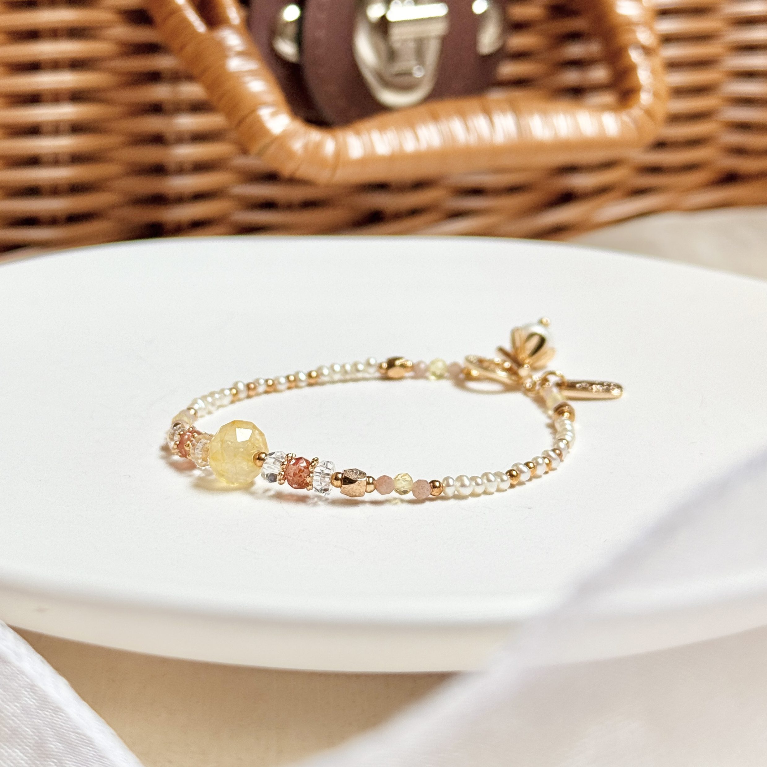 生日花 • 壹月貳 • 野濫縷菊 – 黃水晶 – 手鍊