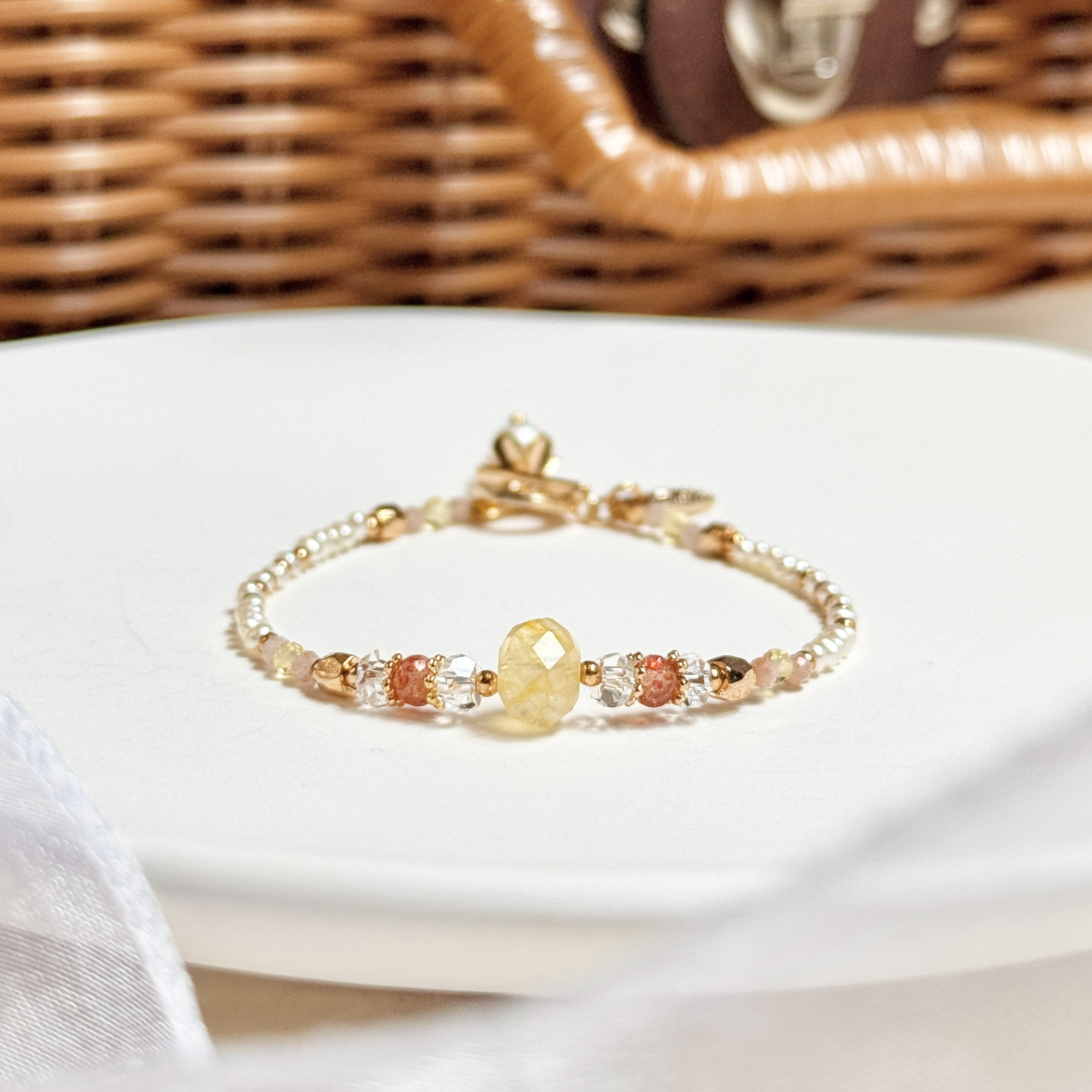 生日花 • 壹月貳 • 野濫縷菊 – 黃水晶 – 手鍊