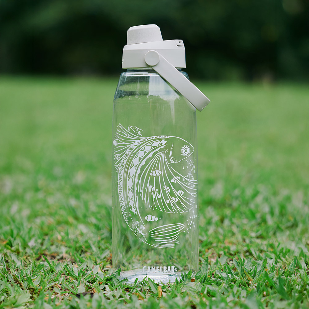 CamelBak 離島記憶-達悟飛魚1500ml Chug運動水瓶晶透白( CBSMUPB1502 )