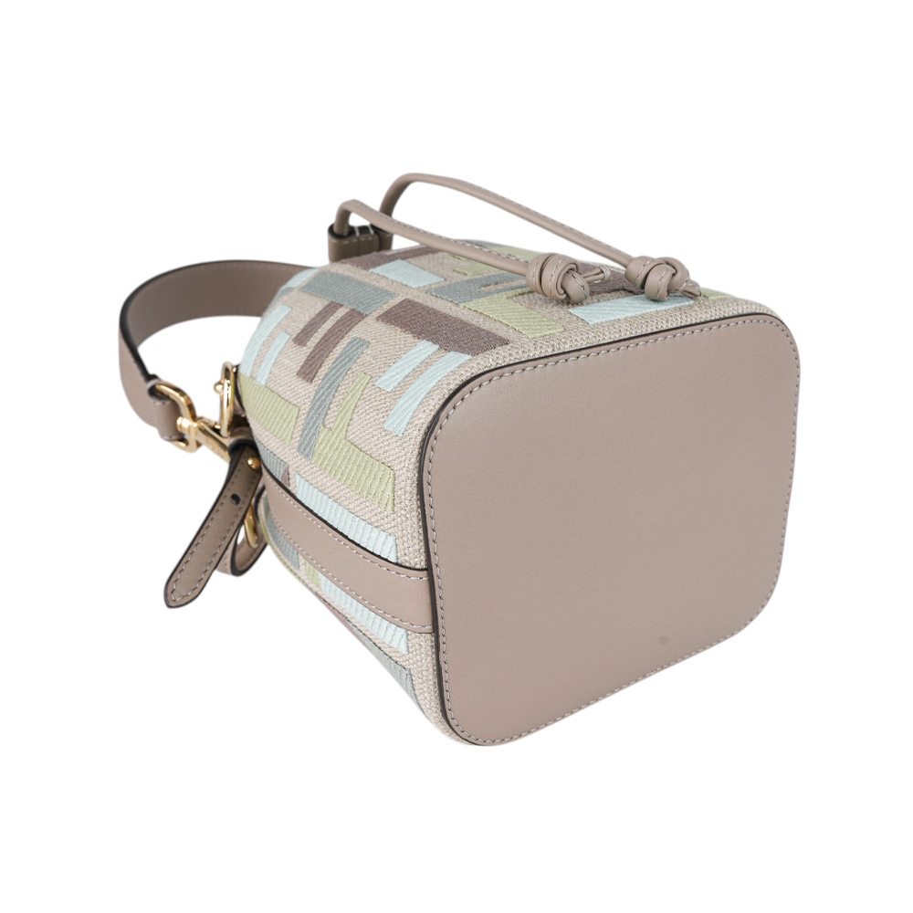 【FENDI】MON TRESOR 刺繡帆布及皮革二用迷你水桶包(抹茶綠/鴿灰色)8BS093 AUPI F1SKI