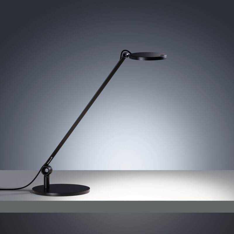 ⭐️Waldmann - PARA.MI 圓形單臂檯燈 連圓形底座 (黑色)