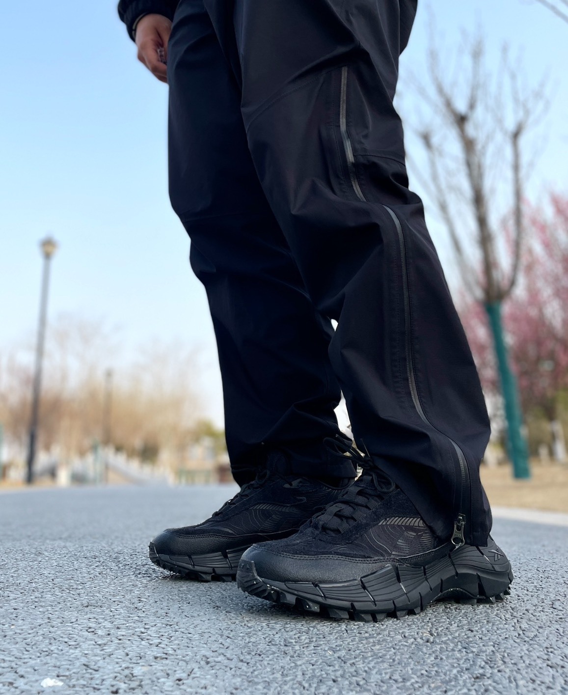 Reebok ZIG KINETICA 2.5 EDGE 戶外跑鞋 黑色 男女同款