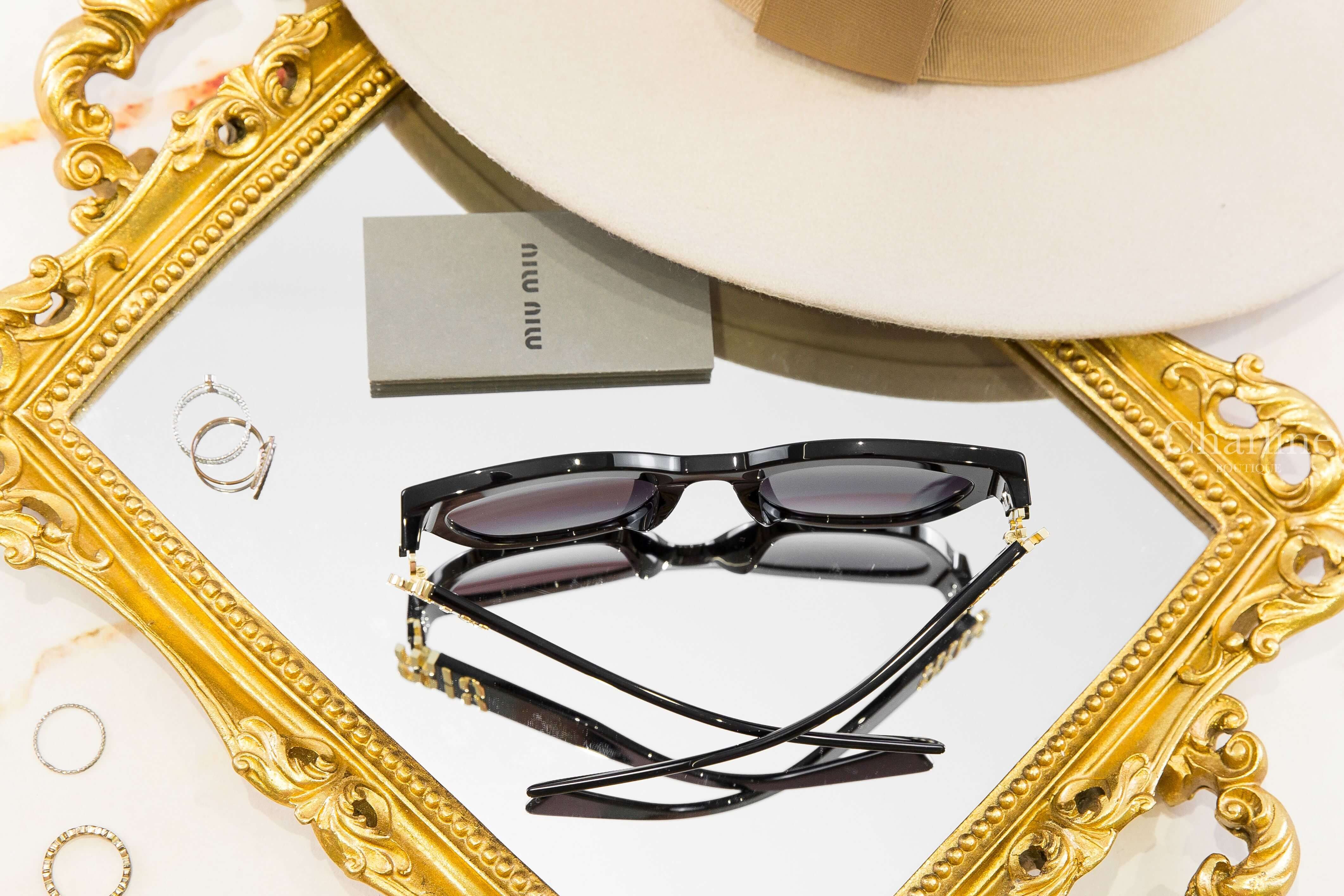 Miu Miu Sunglasses 黑色圓框漸層黑色鏡片側邊金色字母太陽眼鏡-Charline Boutique 精品代購