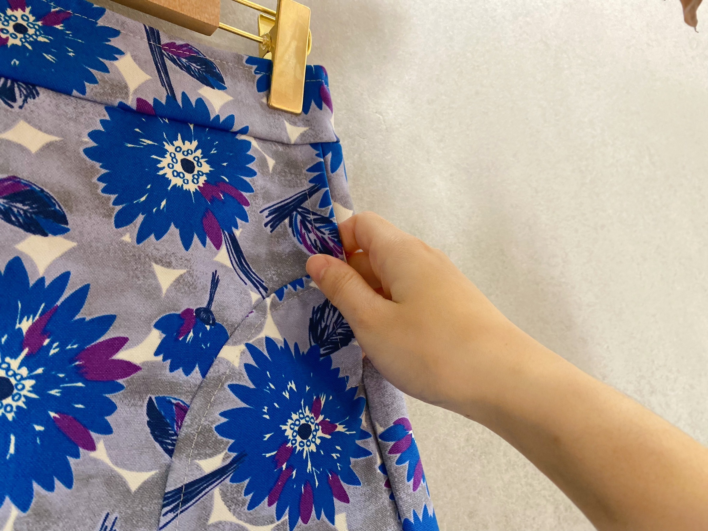 藍紫花瓣 媽咪連褲短裙(S)