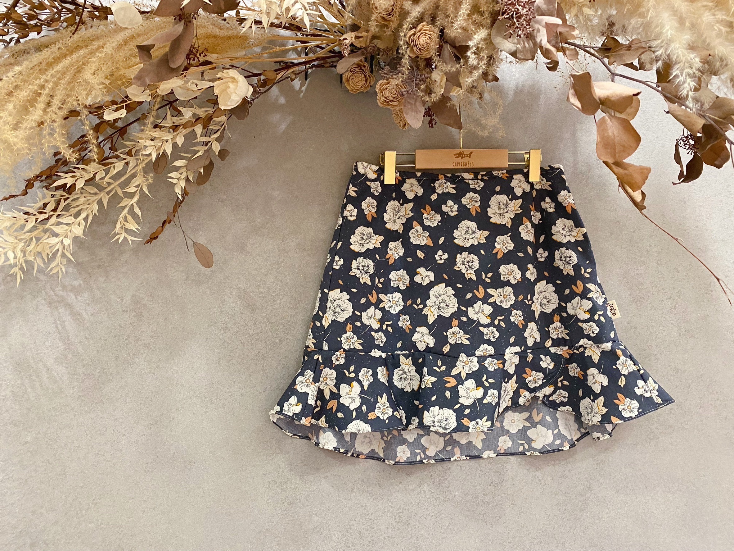 AGF深灰白花 媽咪波浪連褲短裙(S)