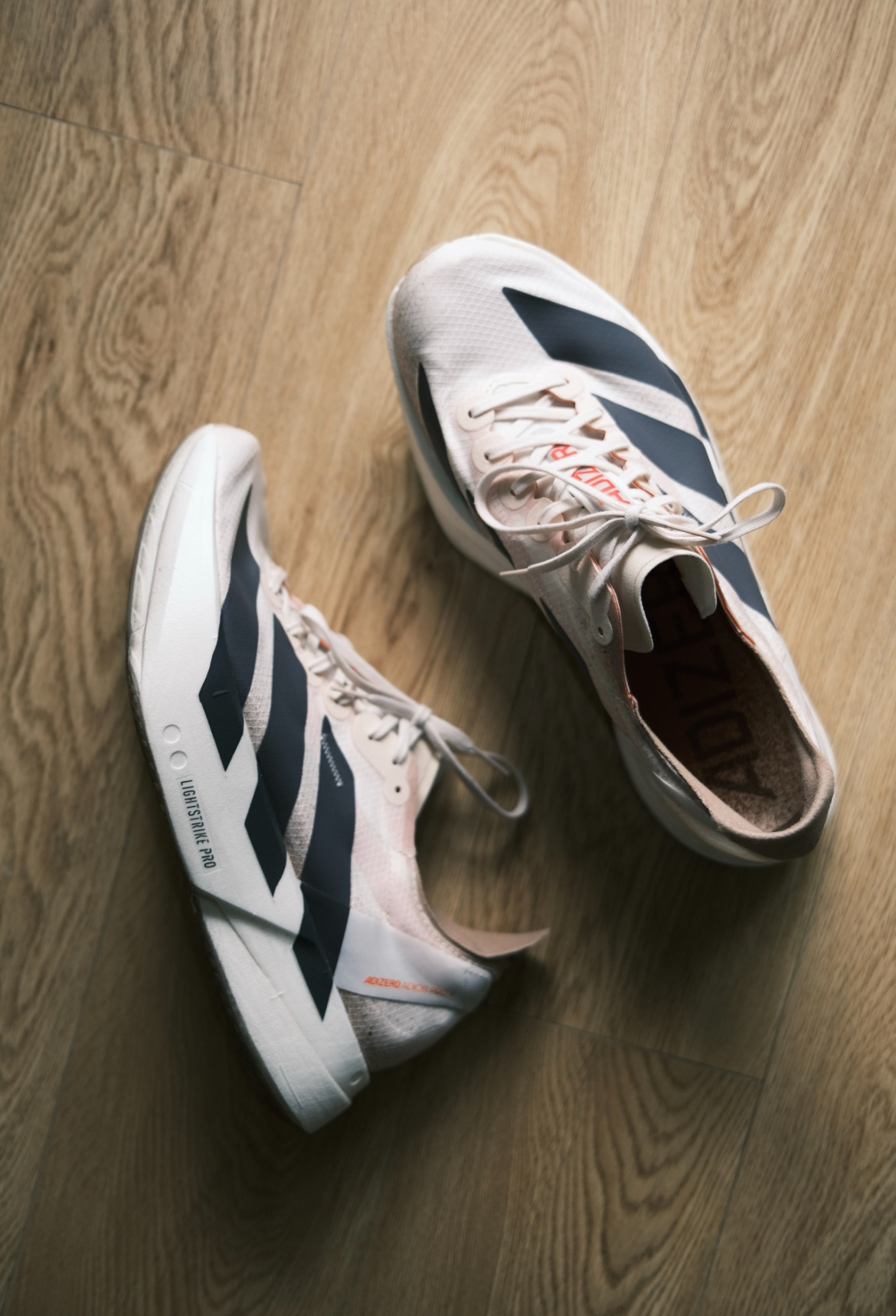 男鞋 ADIDAS ADIZERO ADIOS PRO 4 卡其 透氣 輕量 避震 運動 髒髒鞋 跑鞋【JR6367】