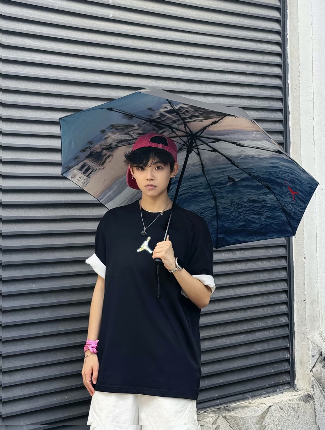 海外限定 正版 Jordan 最新 極簡黑LOGO摺疊雨傘＋乾溼分離手提袋 組合包