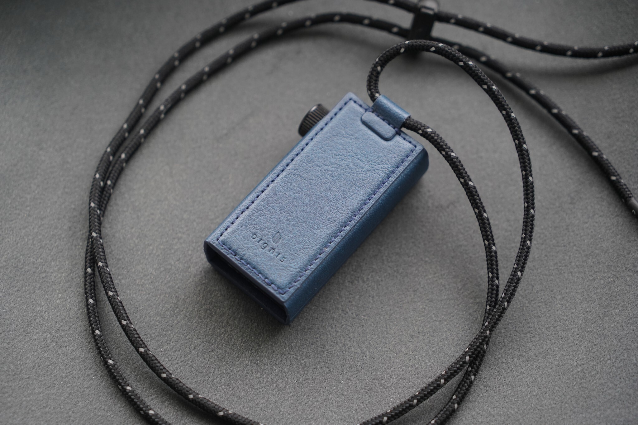 Dignis HB1 Leather Case, Navy