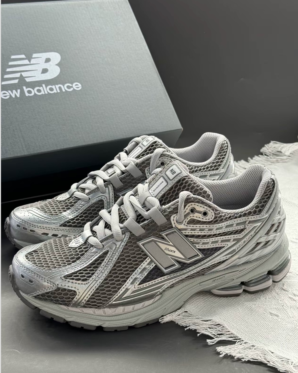 （預購）NEW BALANCE NB 1906R Y2K 銀灰 M1906REH