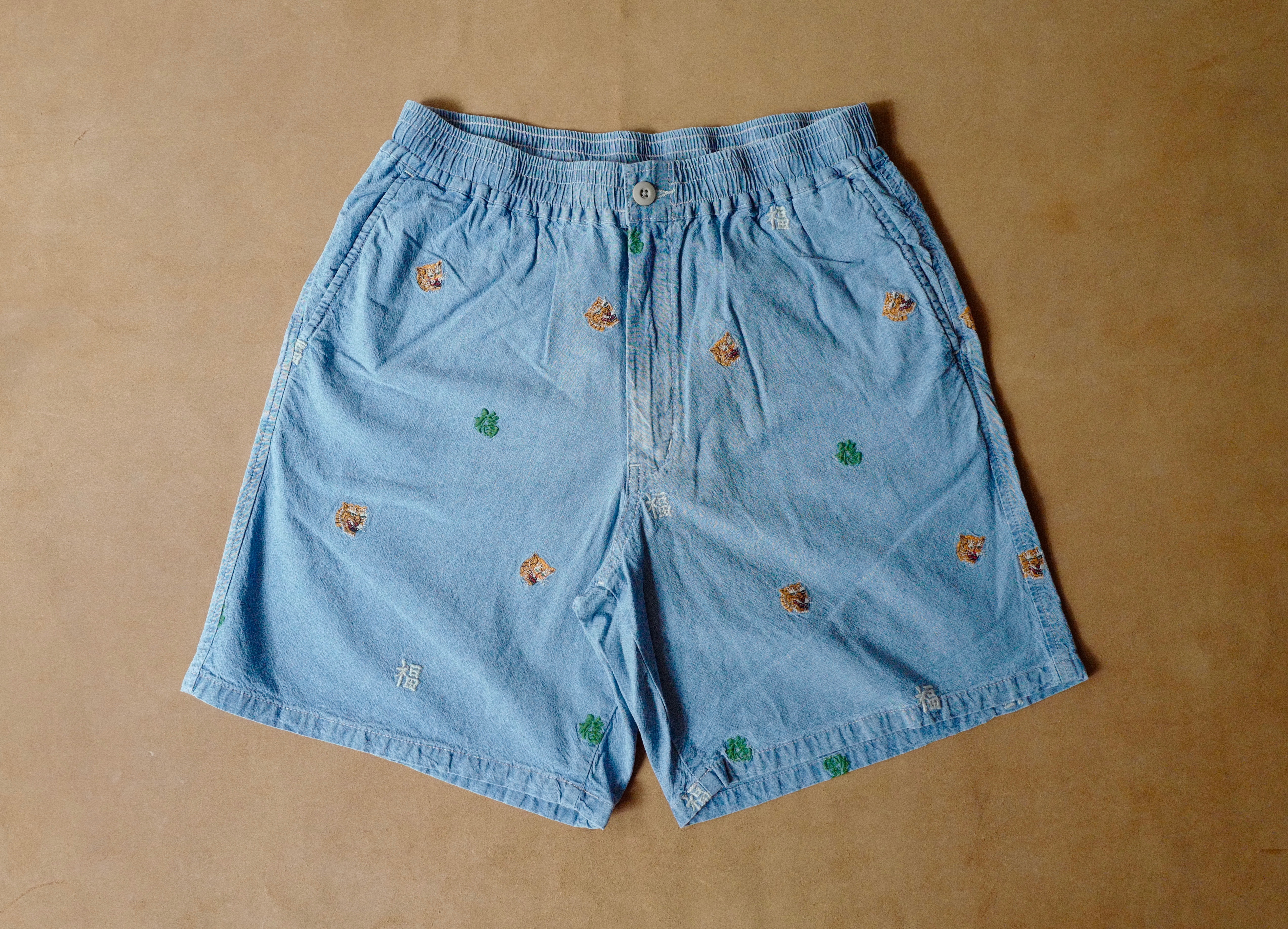 HOUSTON CHAMBRAY ALLOVER EMB EASY SHORTS / INDIGO BLEACH