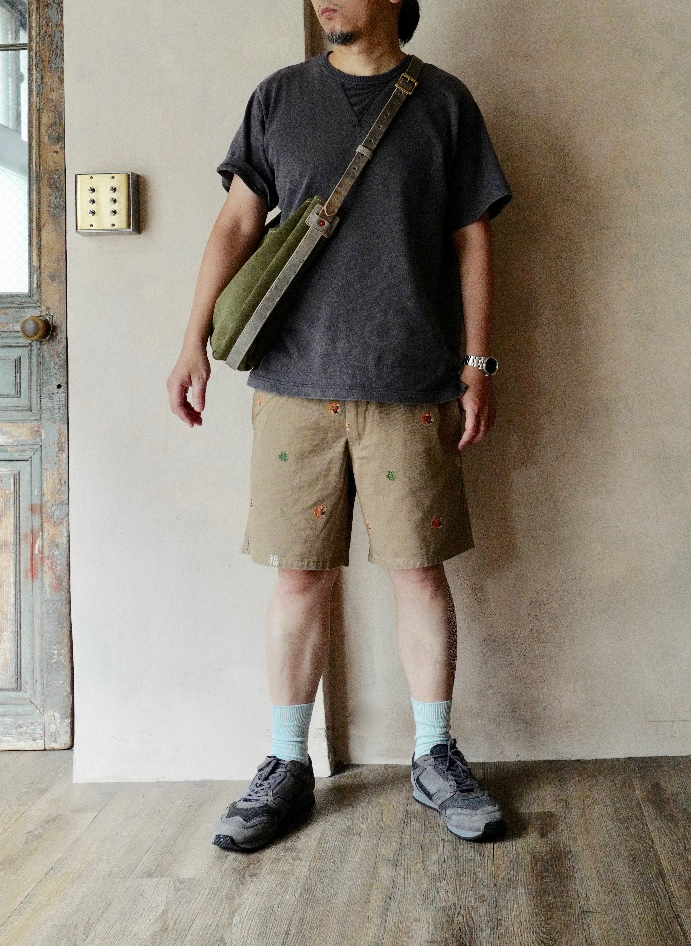 HOUSTON TWILL ALLOVER EMB EASY SHORTS / BEIGE