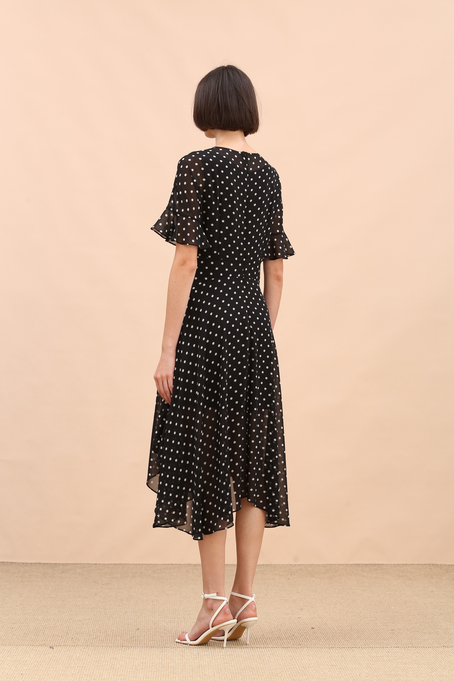 BE10182E1 點點長洋