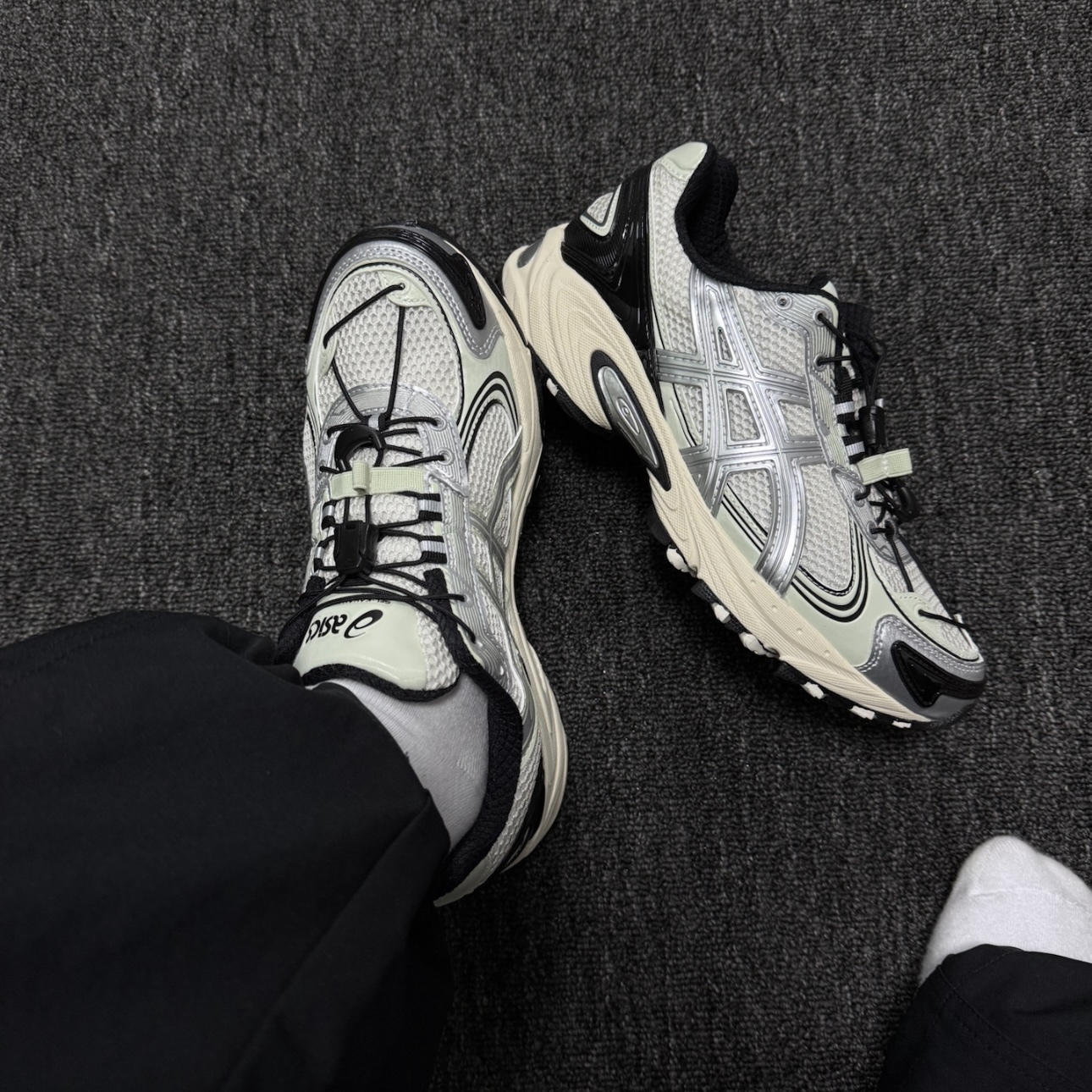 ASICS GEL-KAHANA TR V4 銀灰 金屬 抽繩鞋帶 運動 科技感 亞瑟士 1203A716-100