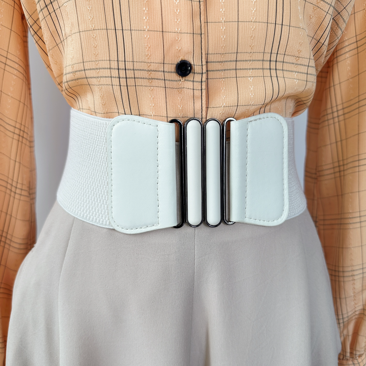 白色大扣粗橡根腰帶