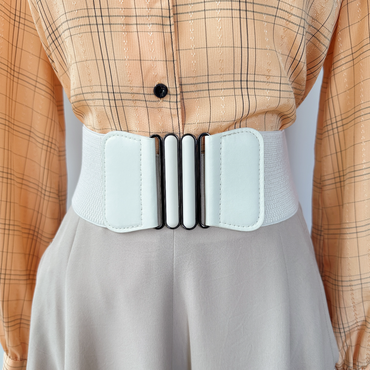 白色大扣粗橡根腰帶