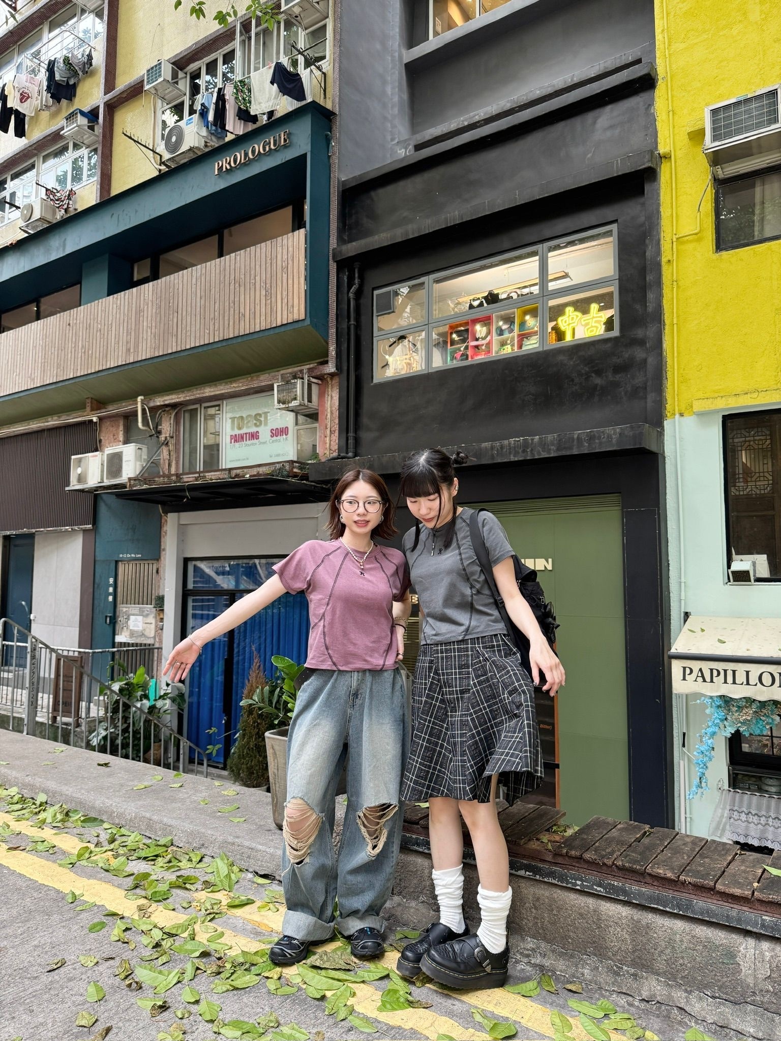 特別色刺繡車線短tee