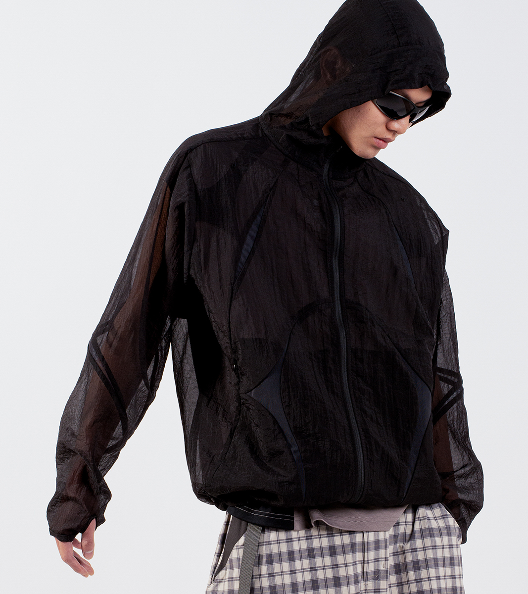 nozzle quiz®｜Airy Mono Windbreaker (黑、灰)