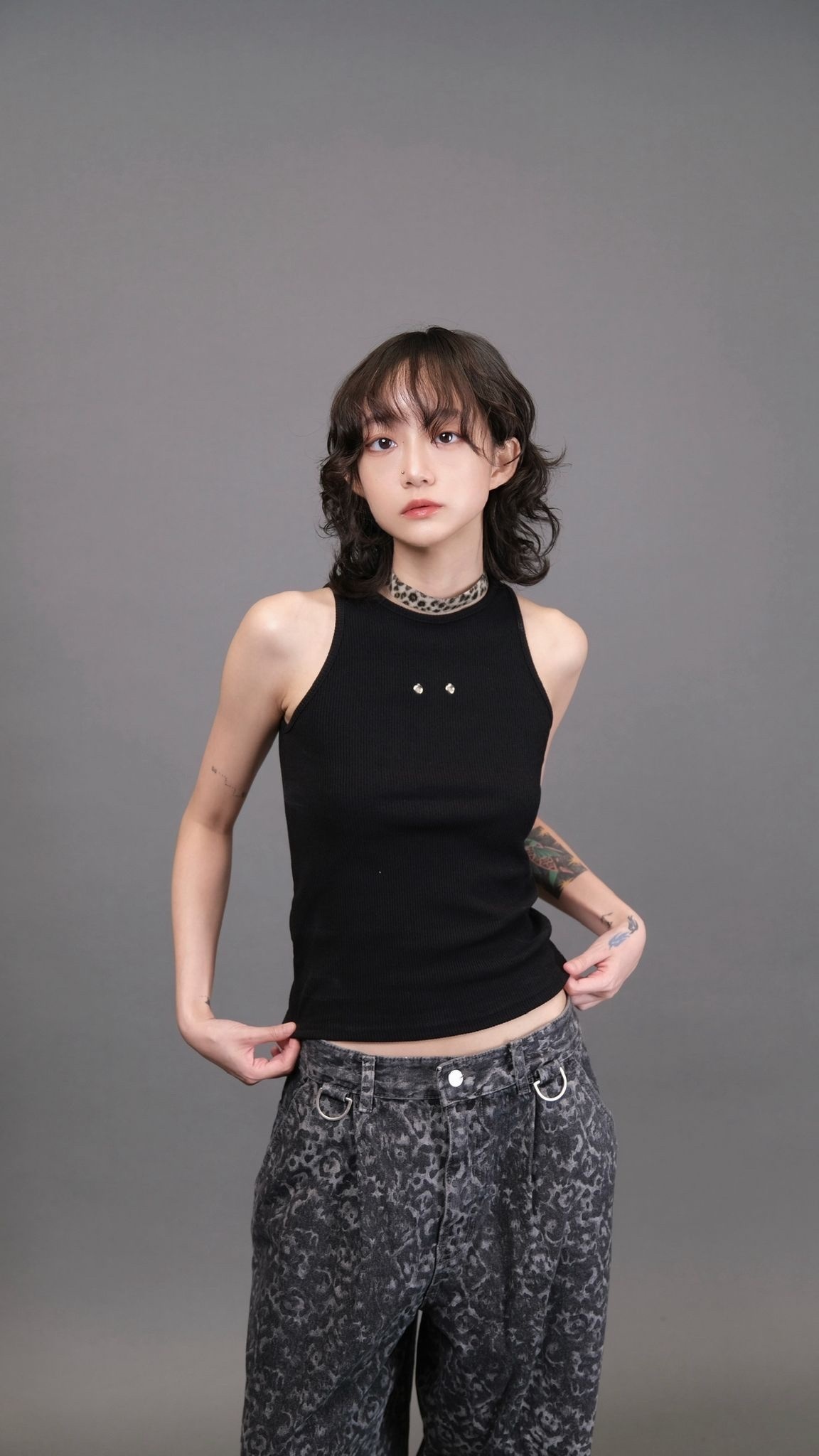 型格圓釘入肩背心