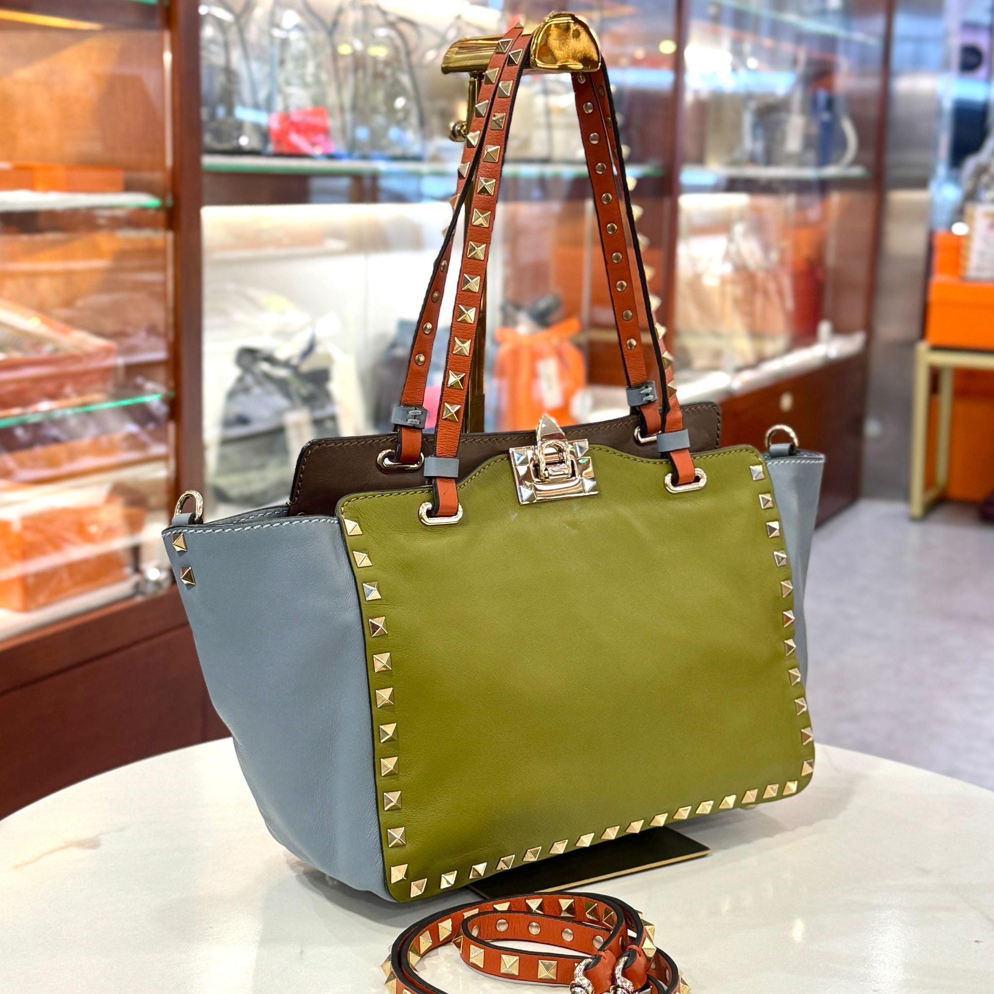 95%NEW二手VALENTINO單肩包 綠/藍/啡拼色 金色窩釘 ROCKSTUD TOTE BAG #香榭站正品