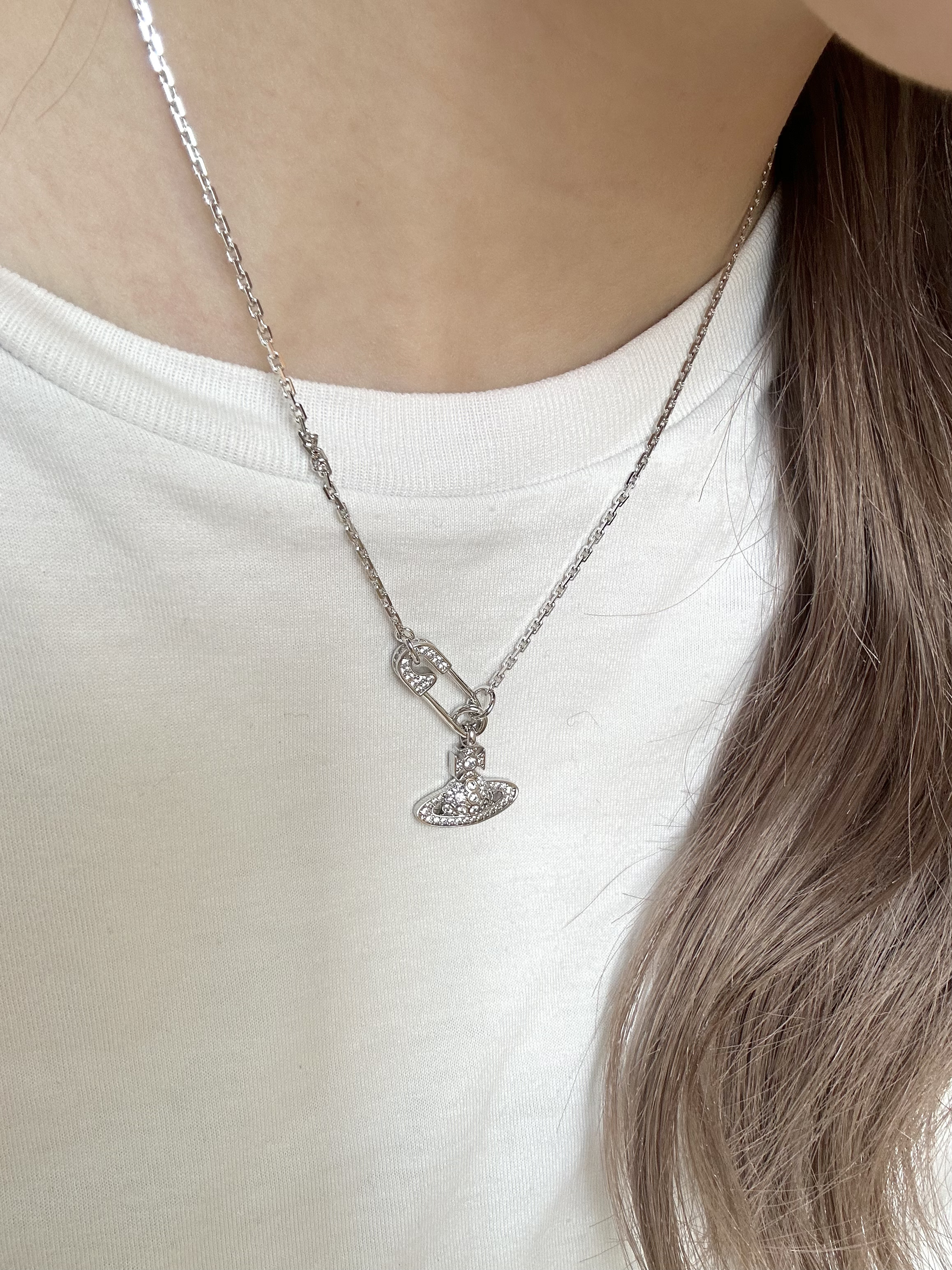 Vivienne Westwood 西太后 水晶鑲嵌 回形針 黃銅項鍊 女款銀色