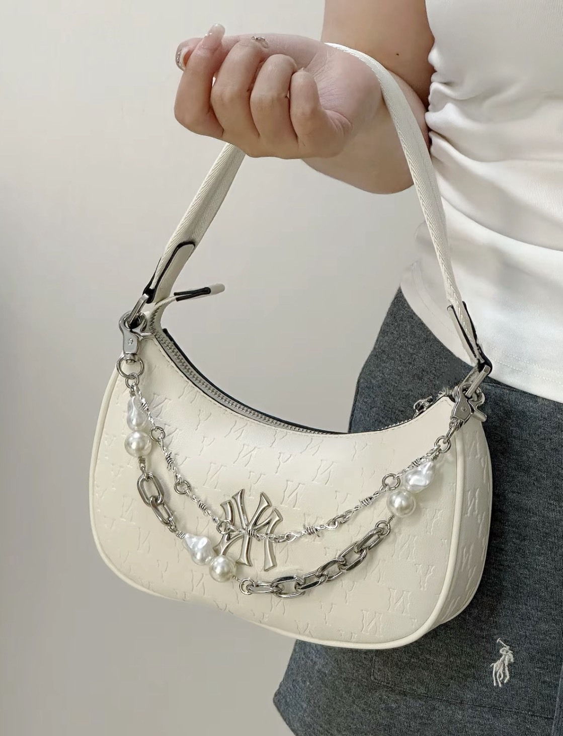 <女生最愛 > MLB 滿版 復古老花 單肩包