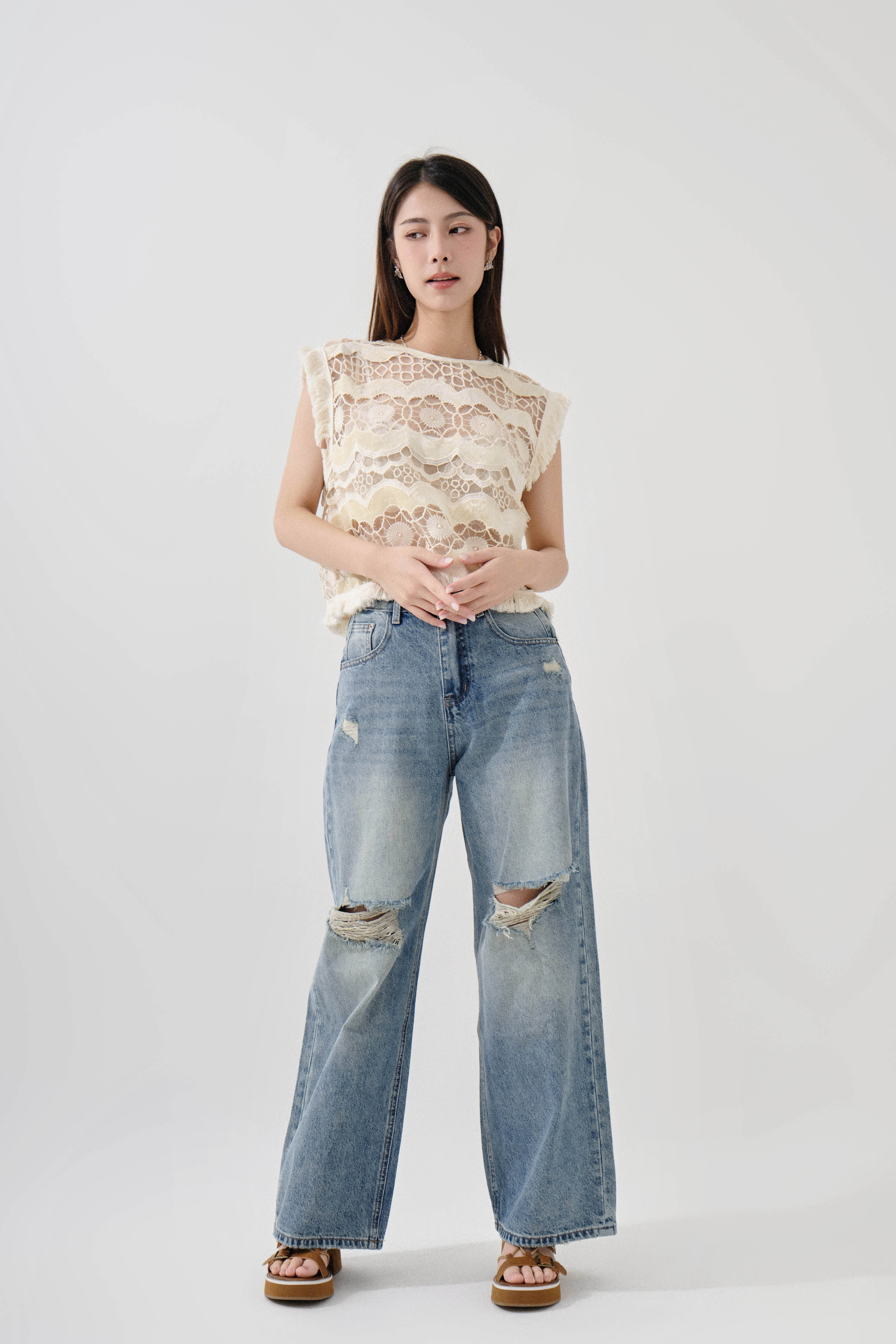 SS25_0224（上衣＋Bra Top＋牛仔褲）