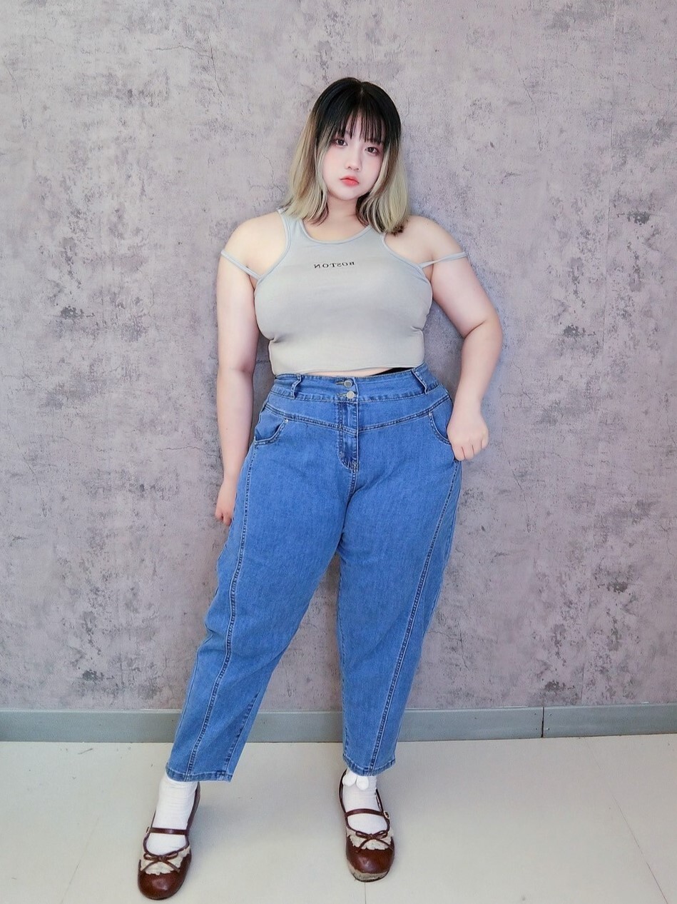 雙排釦造型割線彎刀褲