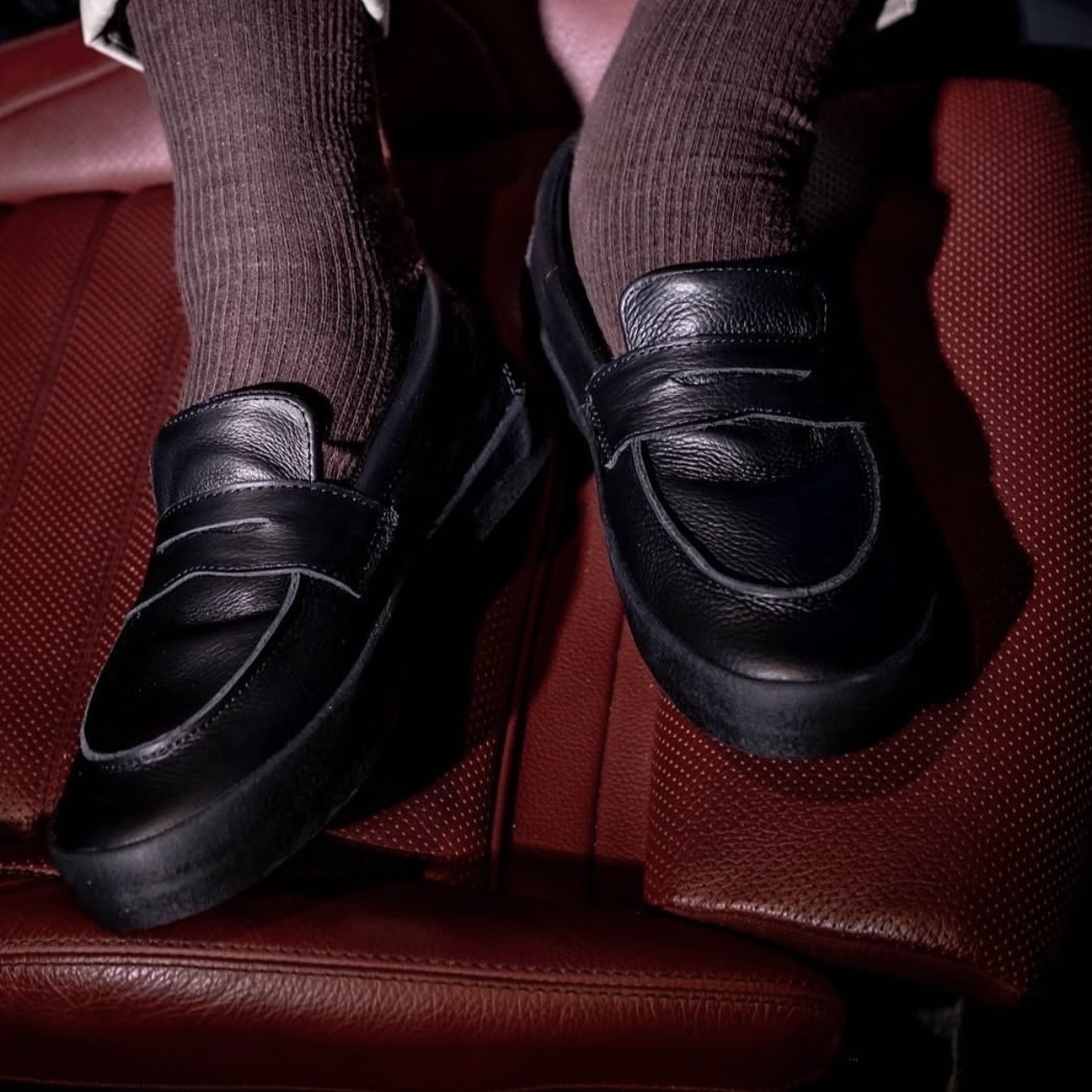 VANS SKATE LOAFER 全黑 樂福鞋 皮革 VN000VAQBKA