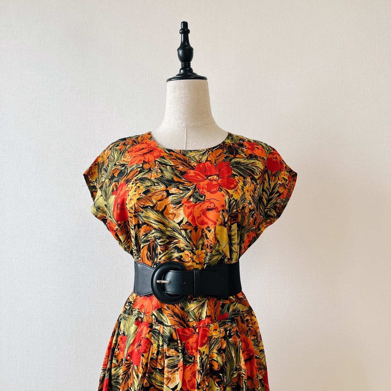 熱情橙紅色大花古著連身裙