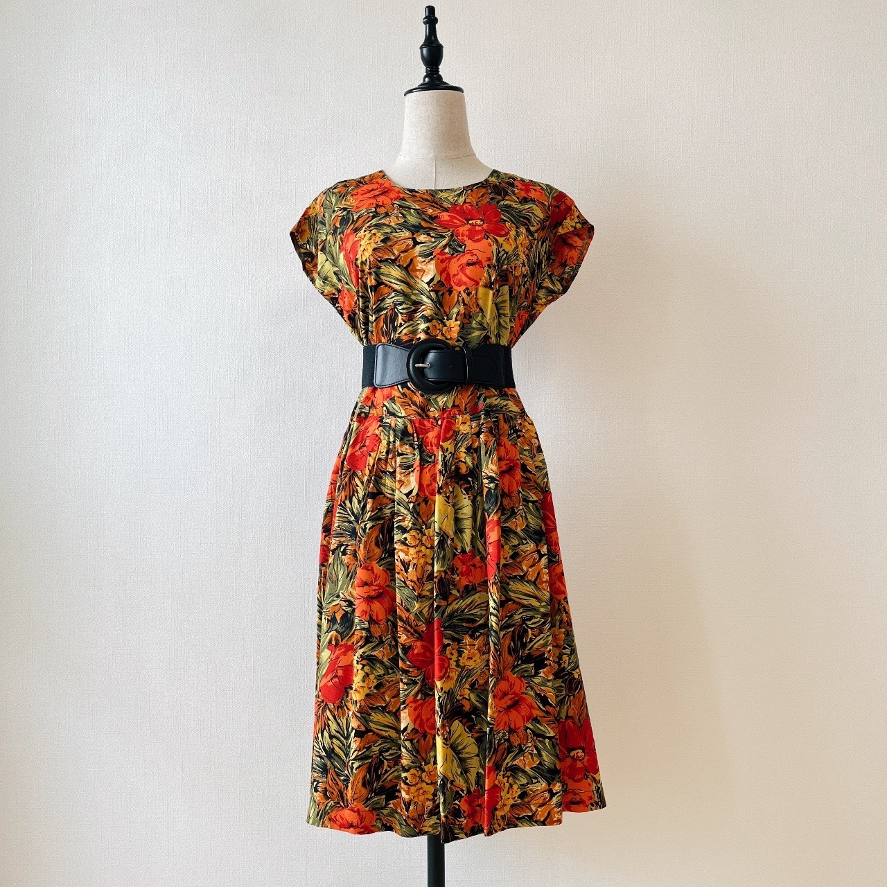 熱情橙紅色大花古著連身裙