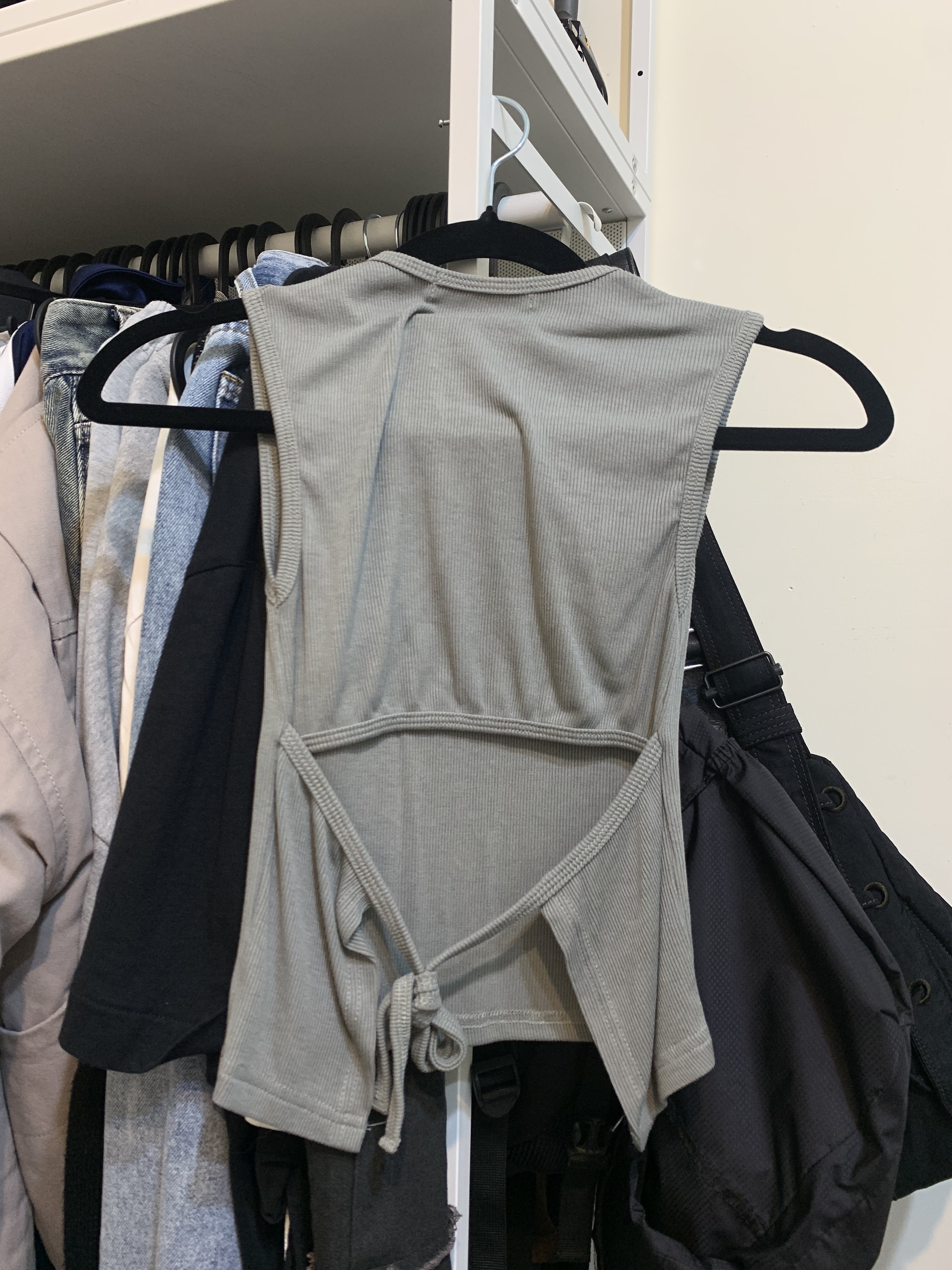 綁帶 造型 露腰 背心