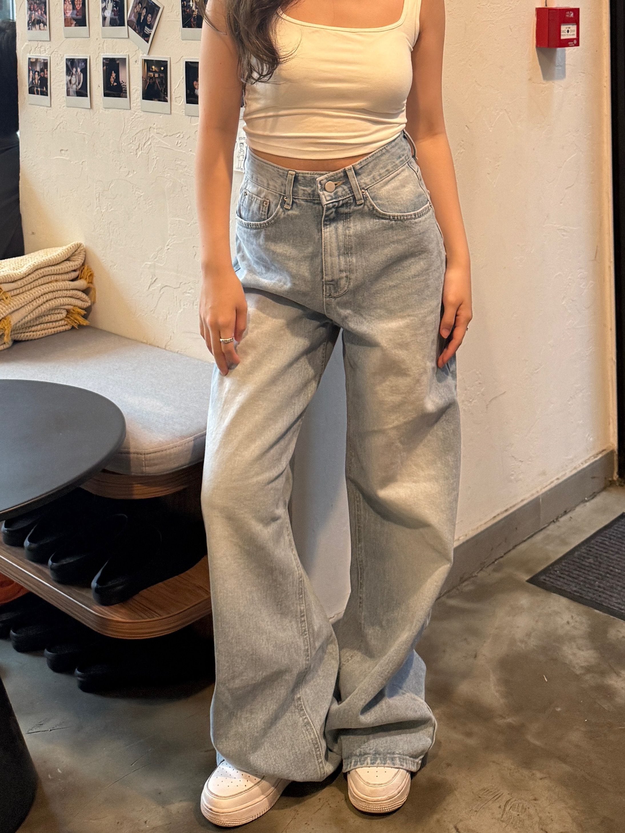 365 Days 經典淺藍闊腳牛仔褲