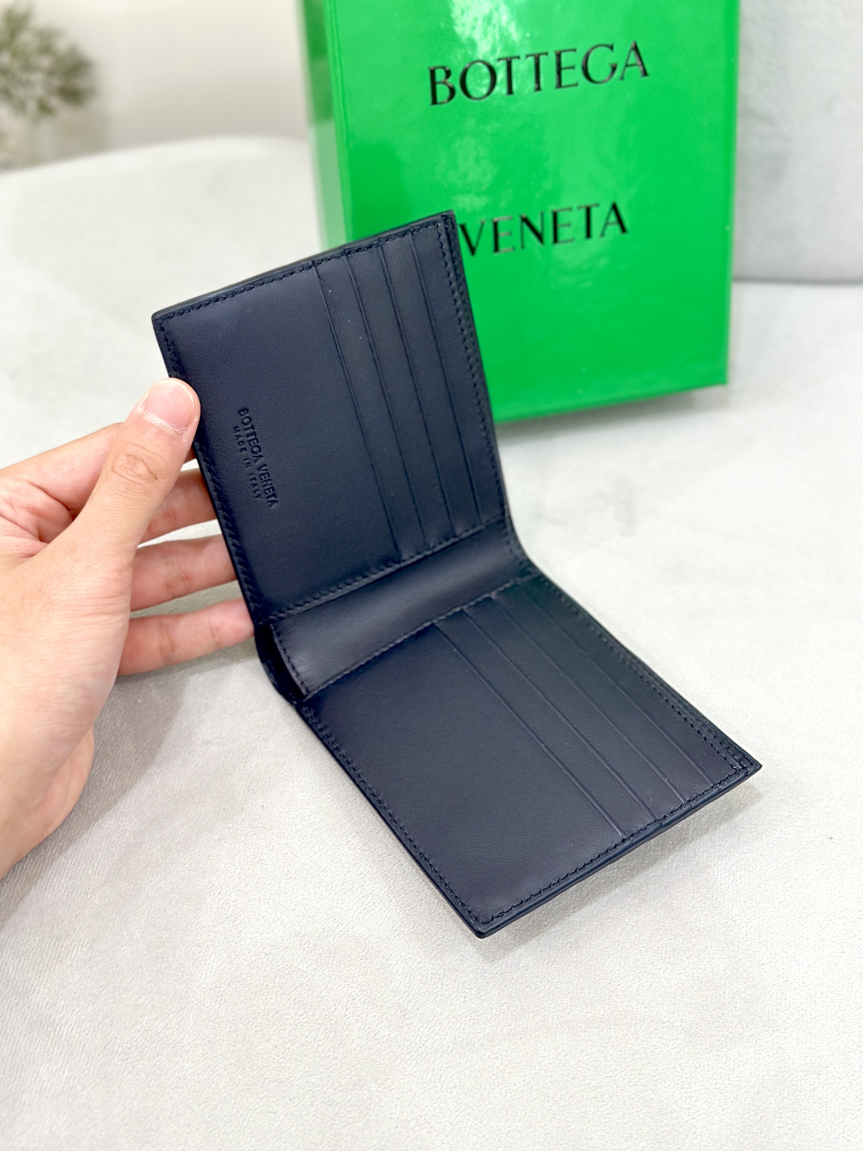 BV Bi-fold Wallet