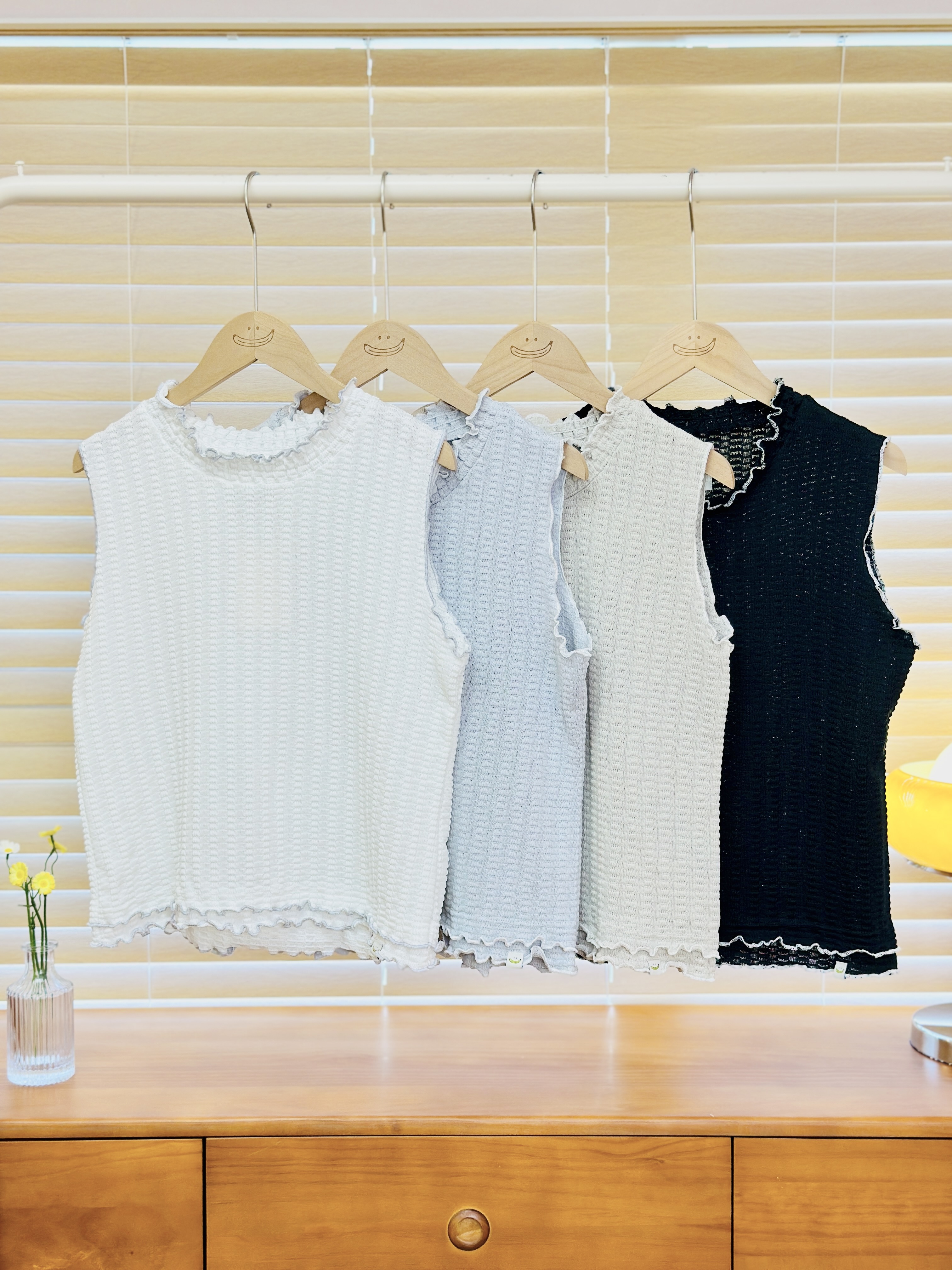 四色 / 針織雙層滾邊背心 / Weft Knitted Double Ruffle Vest