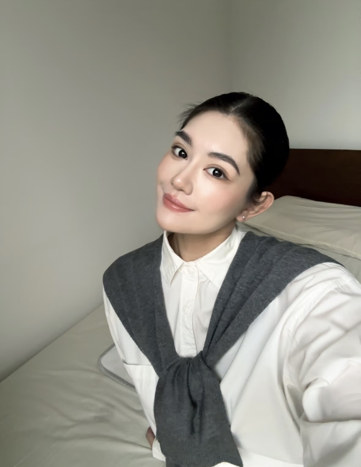 現貨┃CHANEL 香奈兒 白管 914 柔霧光澤 焦糖 唇膏